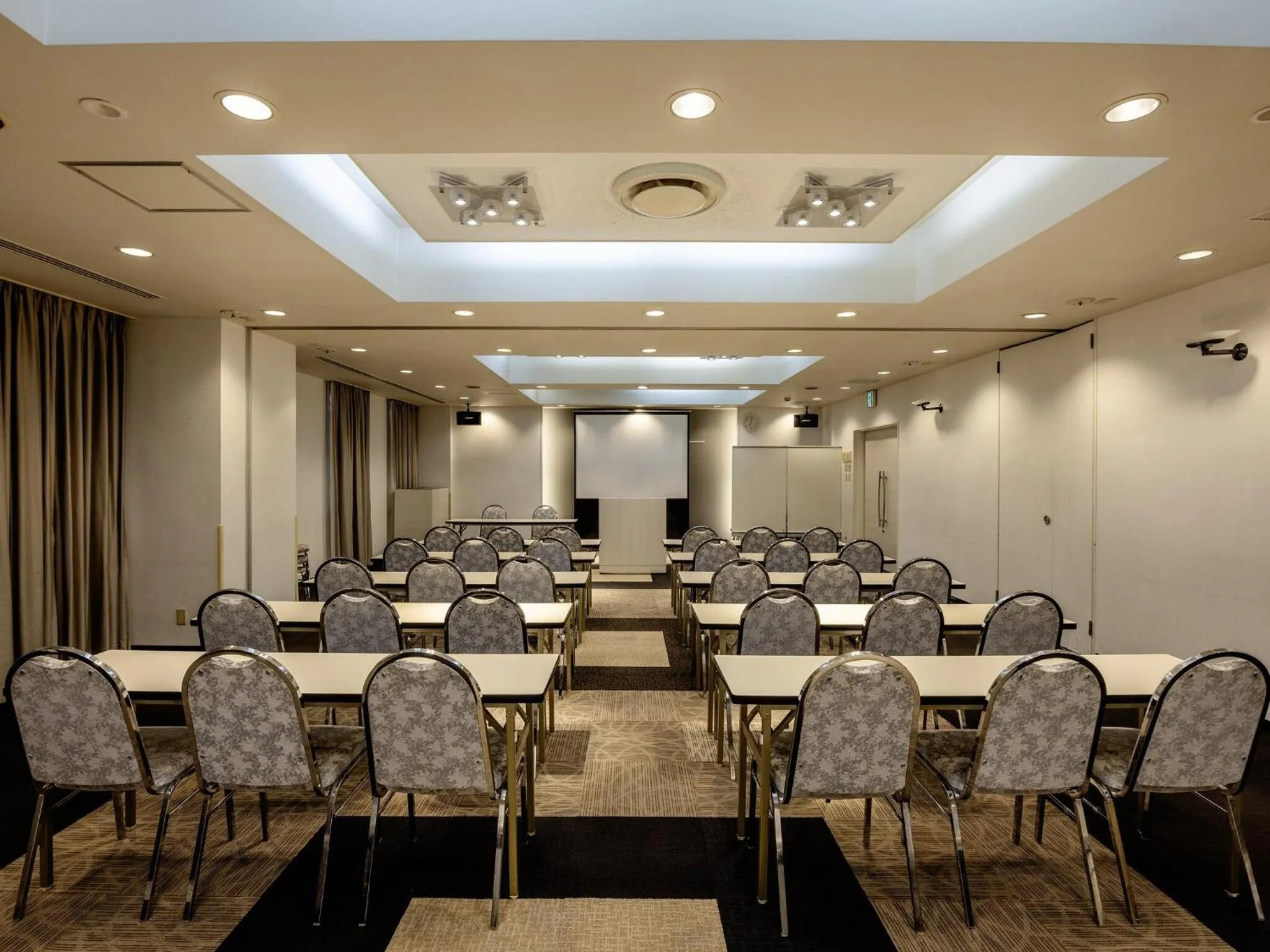 Meeting/conference room in KOKO HOTEL Yokohama Tsurumi