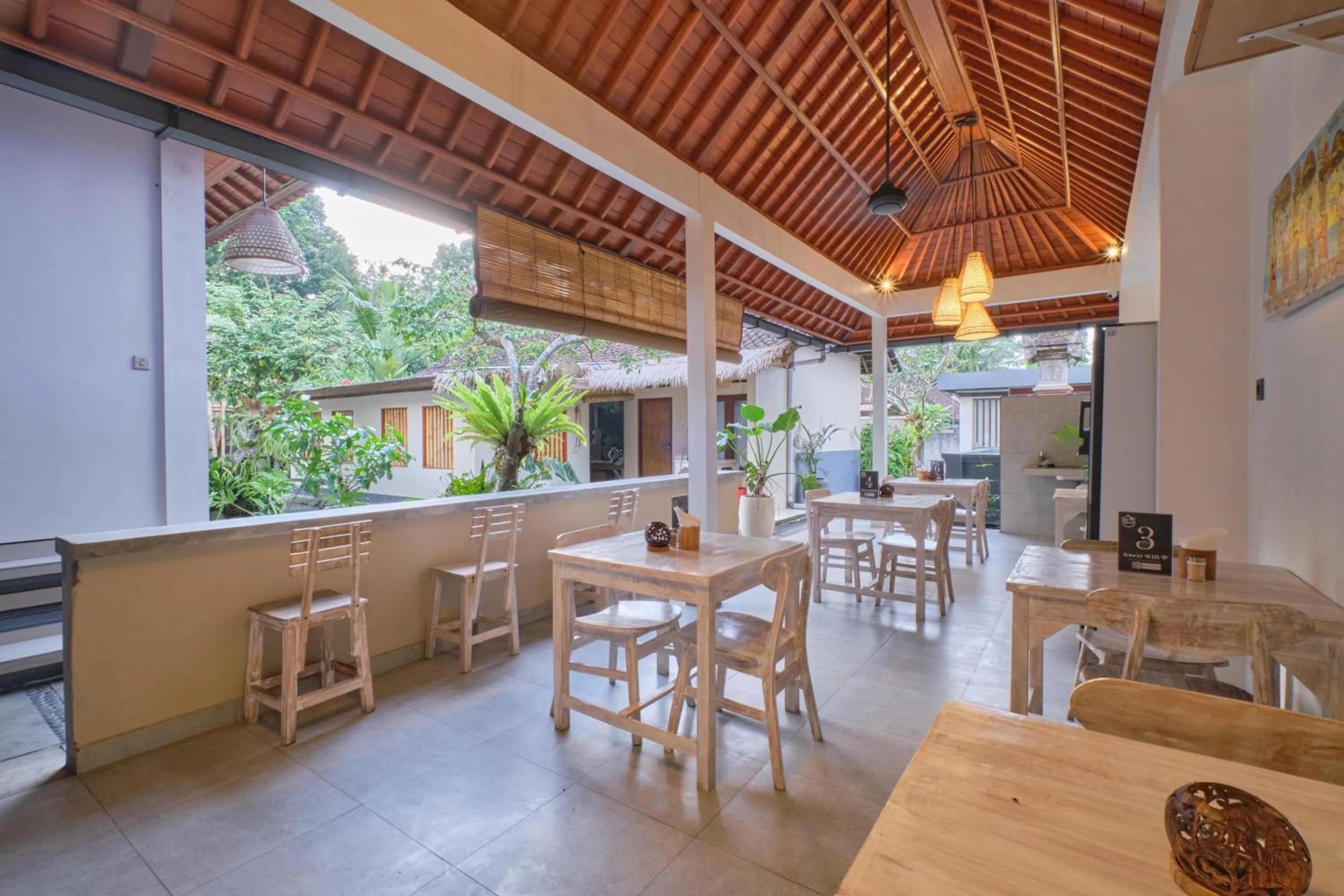 Restaurant/places to eat in The Lingga Villas Ubud