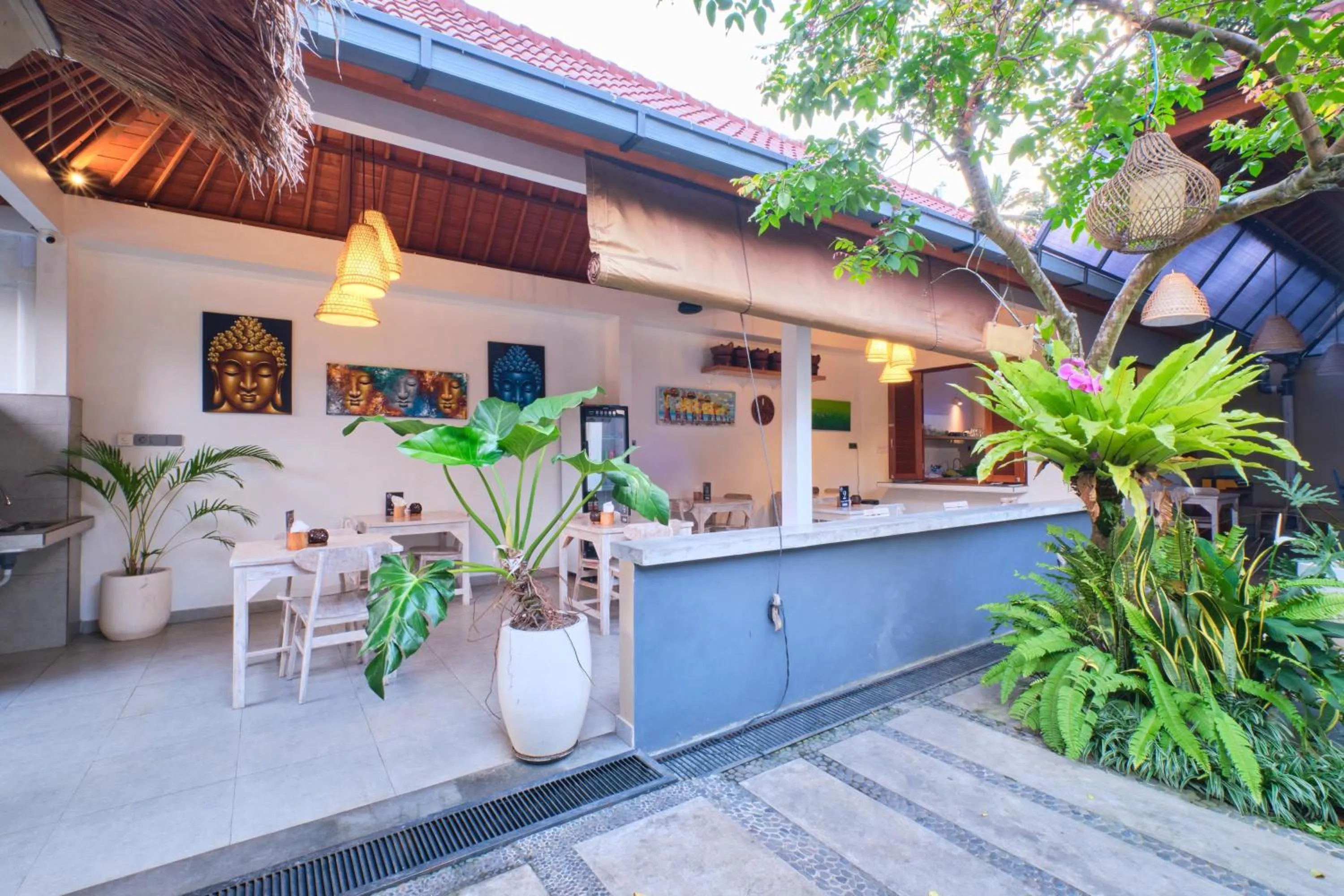 Restaurant/places to eat in The Lingga Villas Ubud