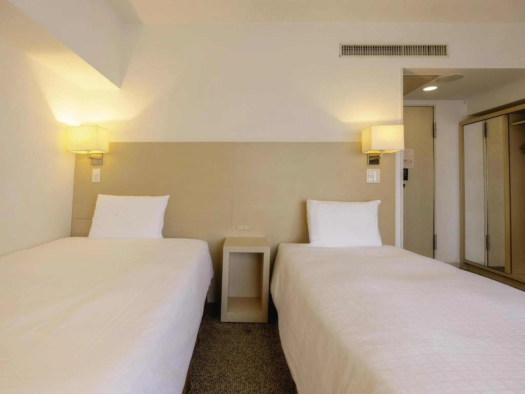 Photo of the whole room, Bed in KOKO HOTEL Tokyo Nishikasai