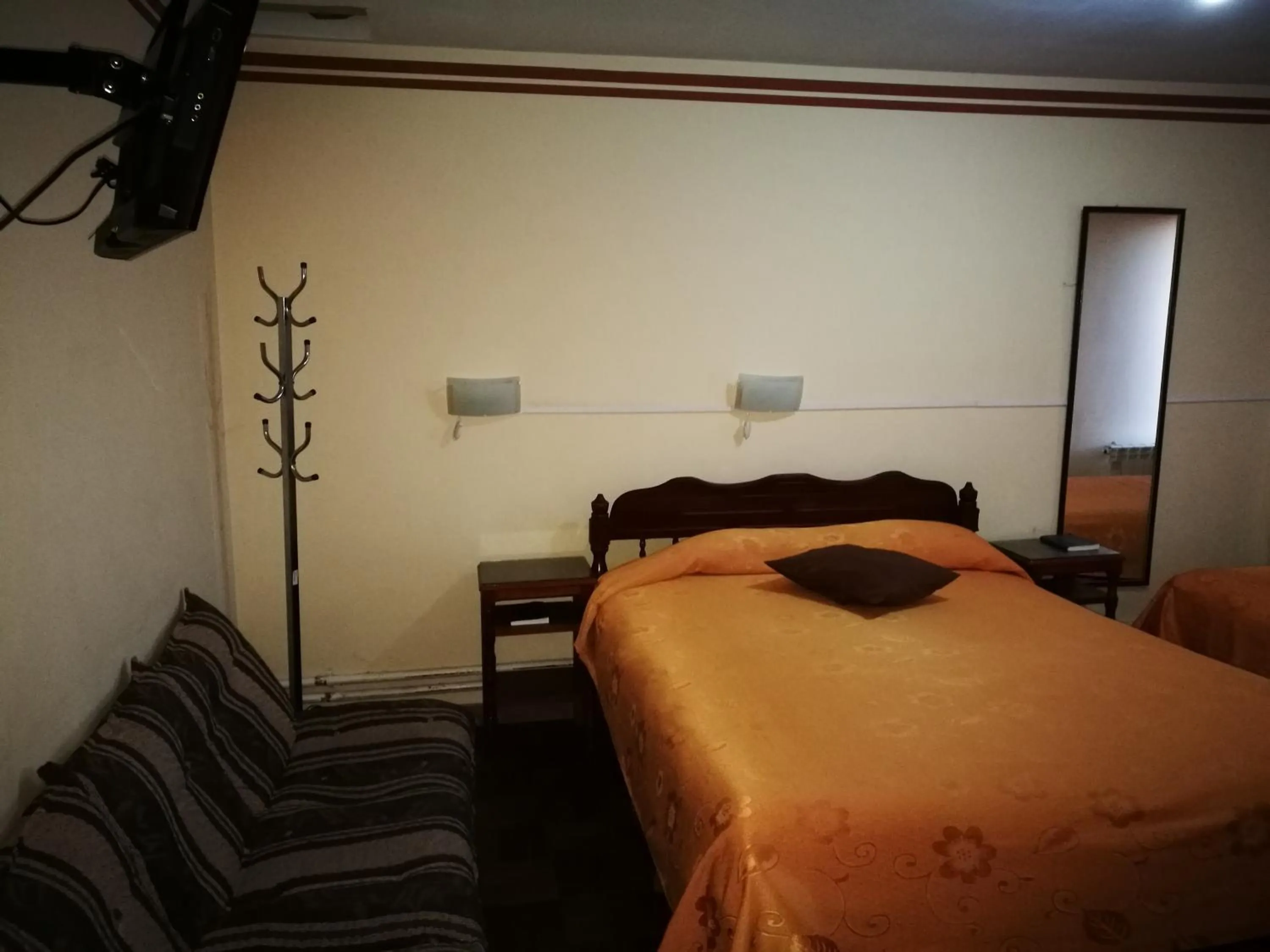 Bed in Julia Plaza Hotel
