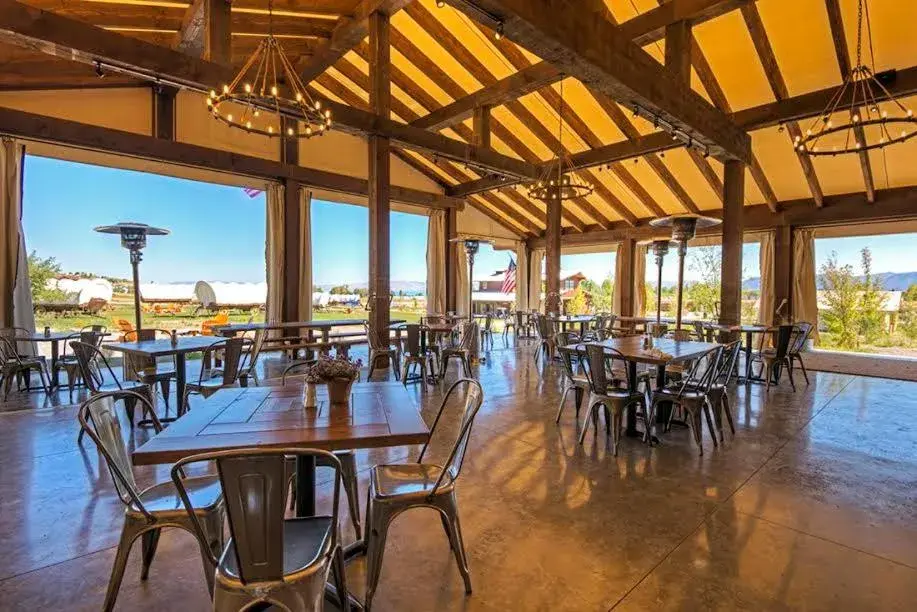 Restaurant/places to eat in Conestoga Ranch Glamping Resort Restaurant/places to eat in Conestoga Ranch Glamping Resort