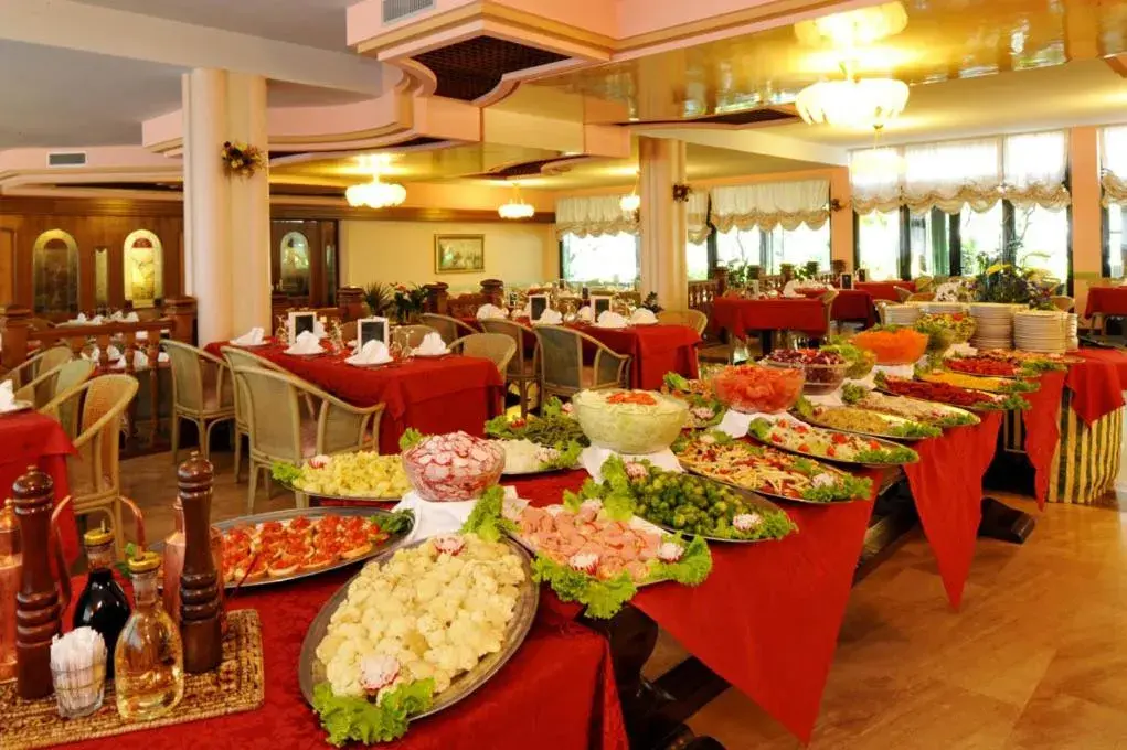 Restaurant/Places to Eat in Parkhotel Oasi