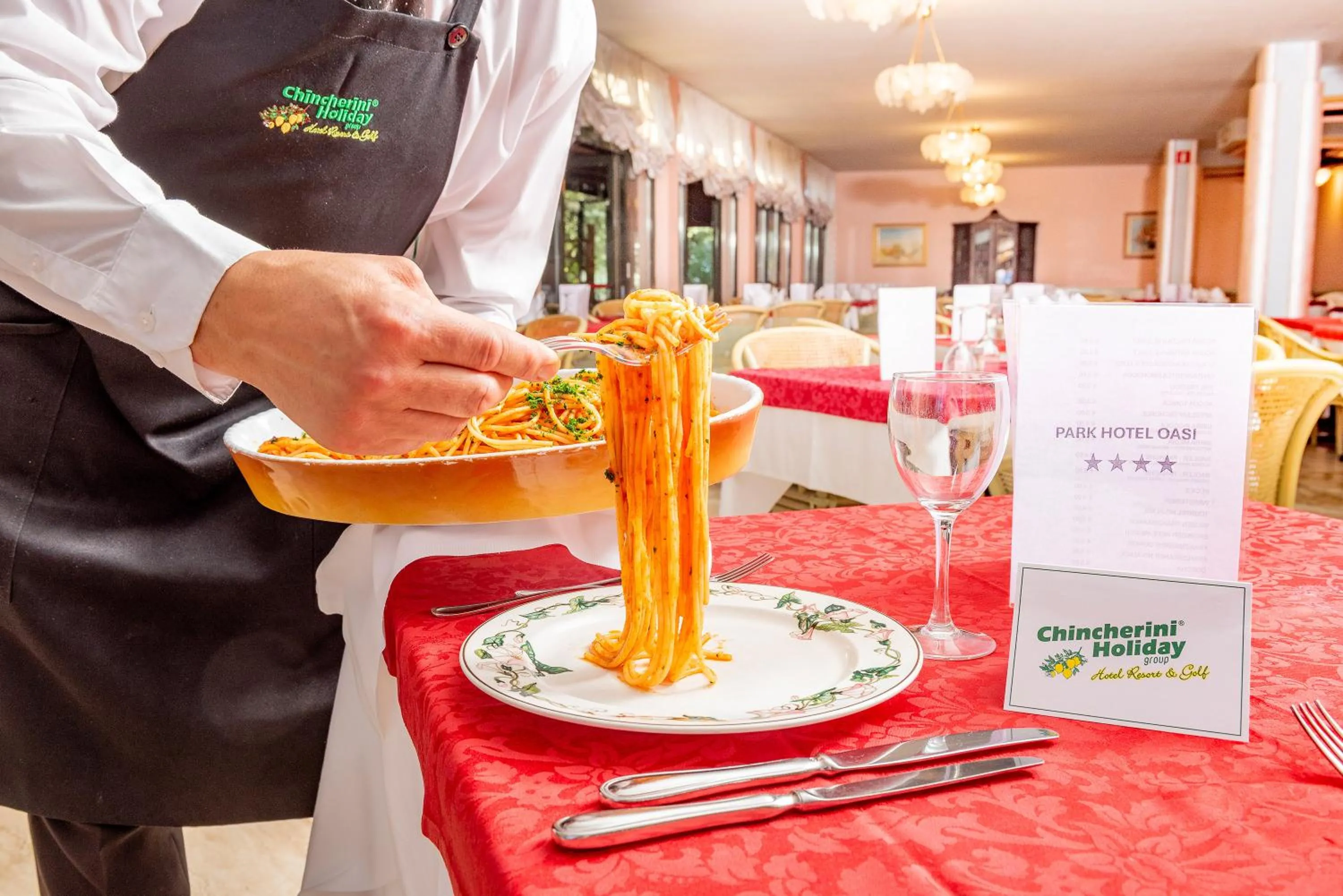 Restaurant/places to eat in Park Hotel Oasi