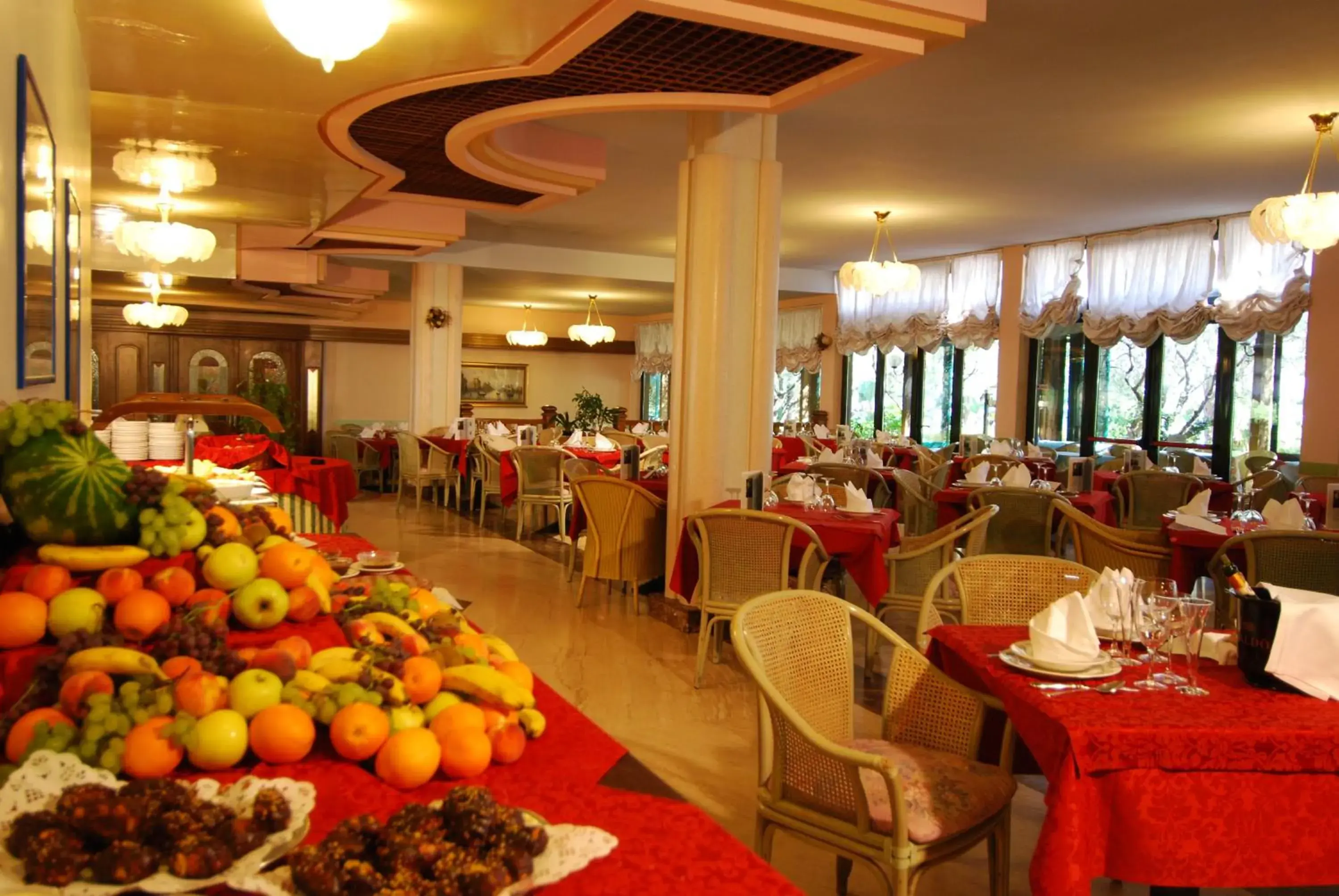 Restaurant/Places to Eat in Parkhotel Oasi