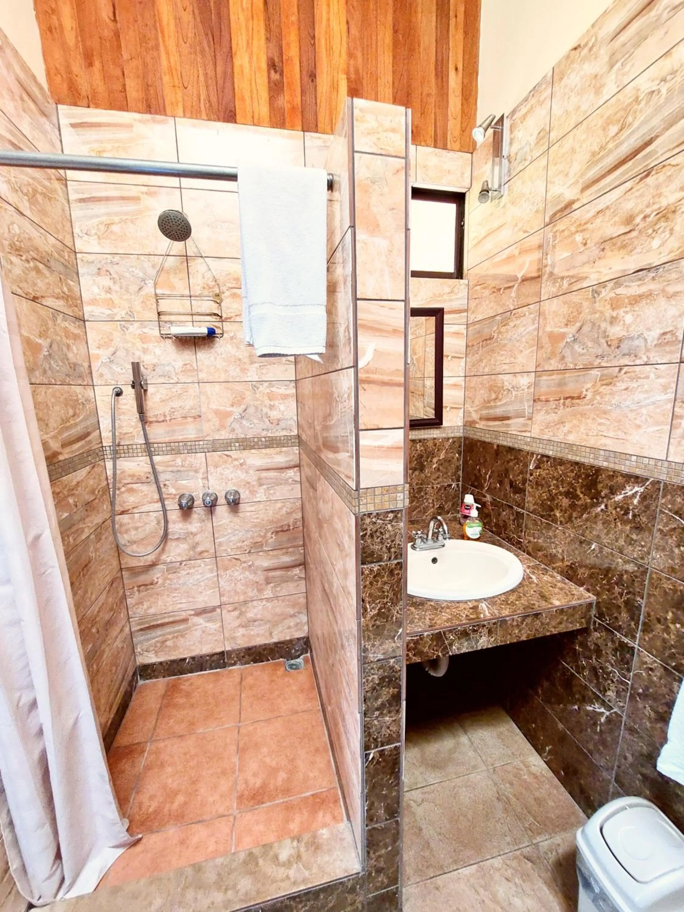 Bathroom in Eden Atenas Costa Rica