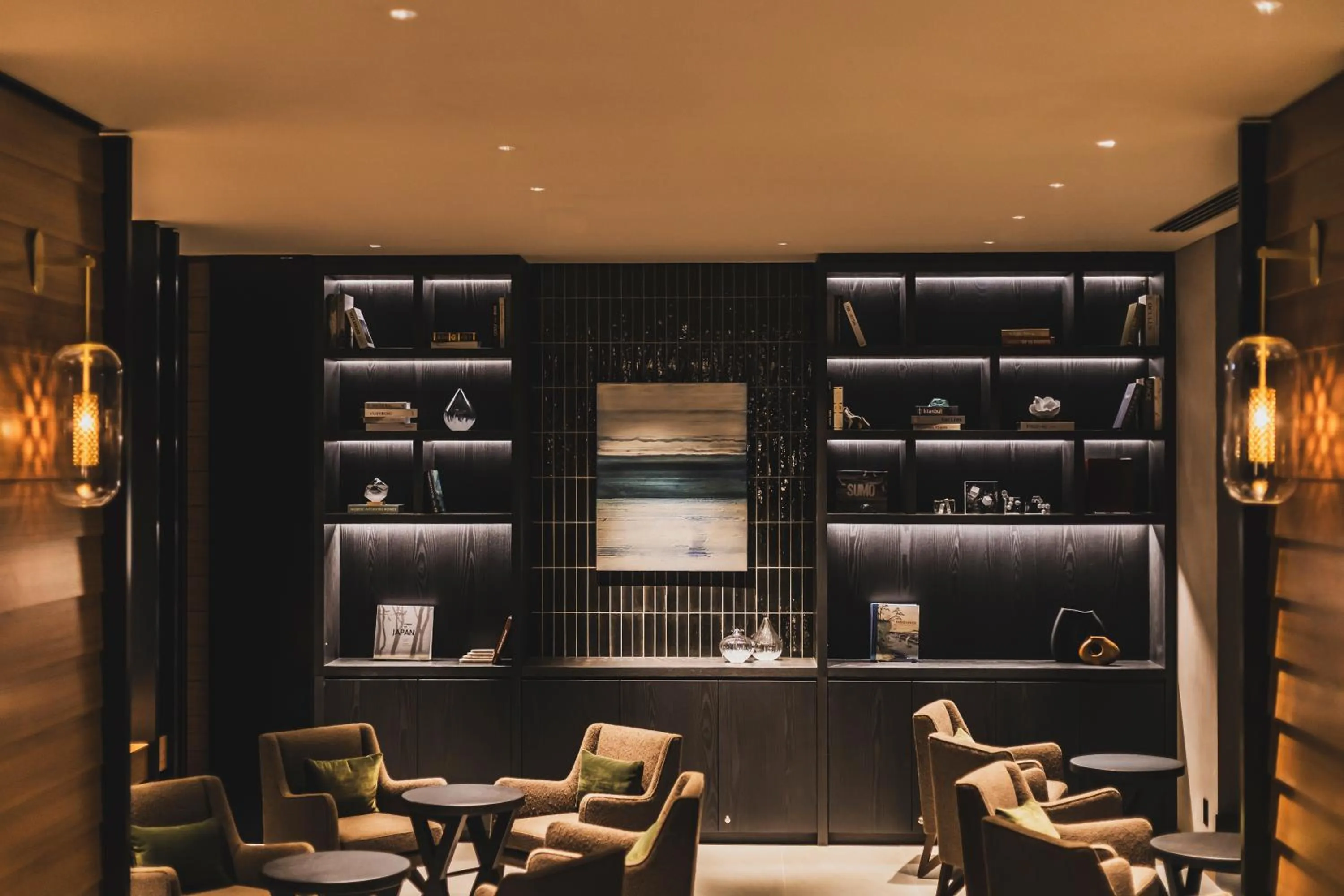 Lounge or bar in The Gate Hotel Sapporo by Hulic