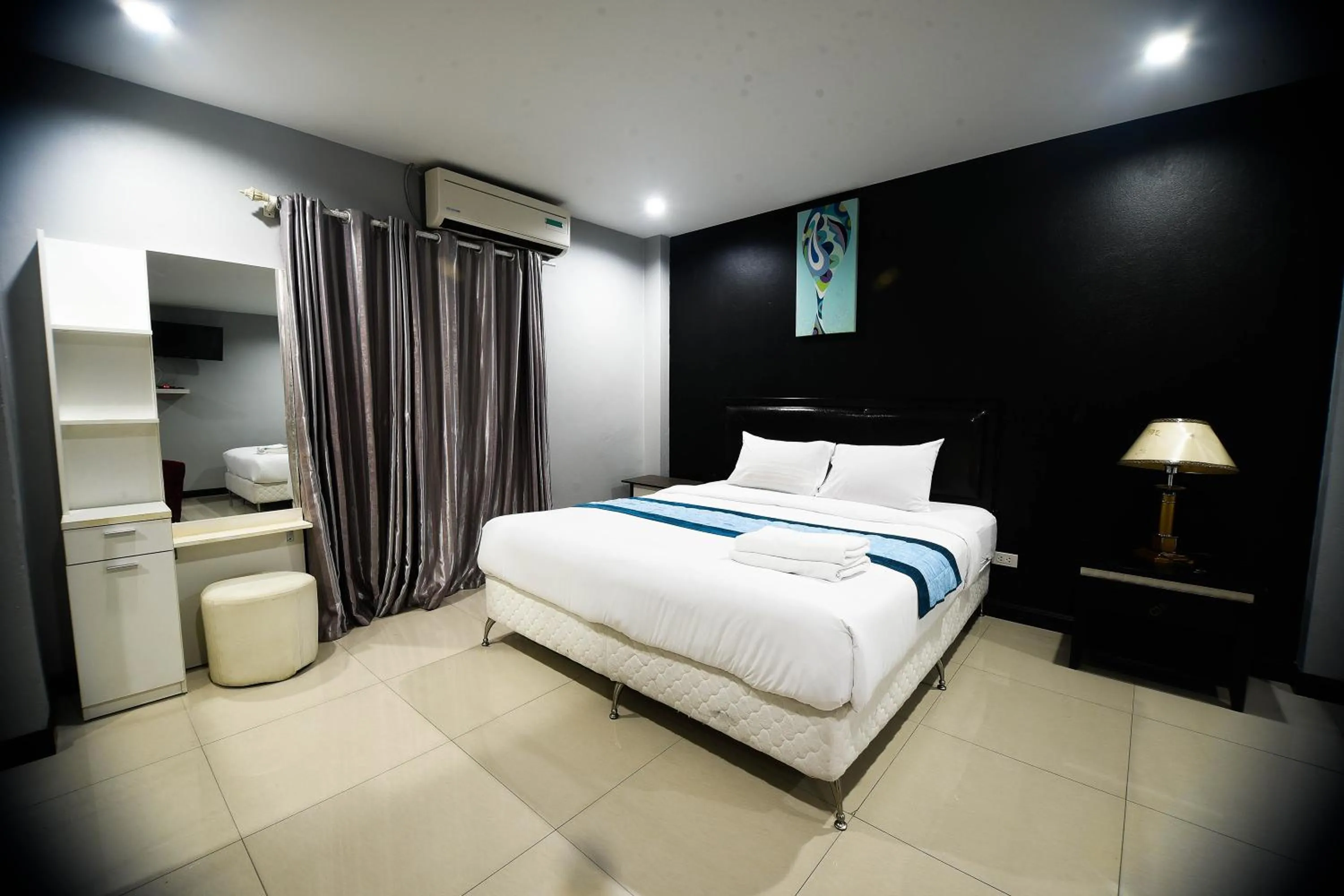 Golden Star Pattaya