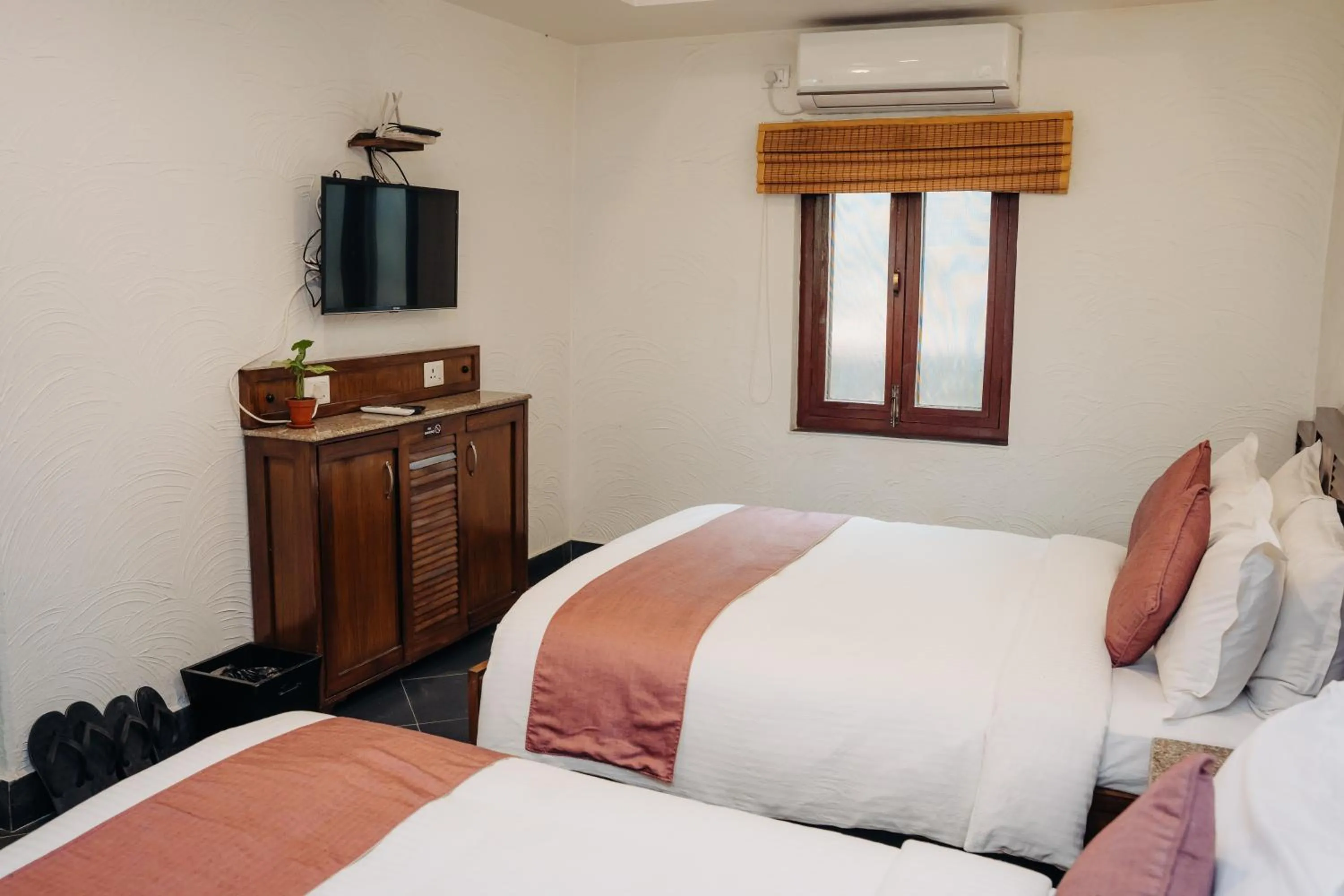 Deluxe Double Room - single occupancy in Riverside Springs Resort