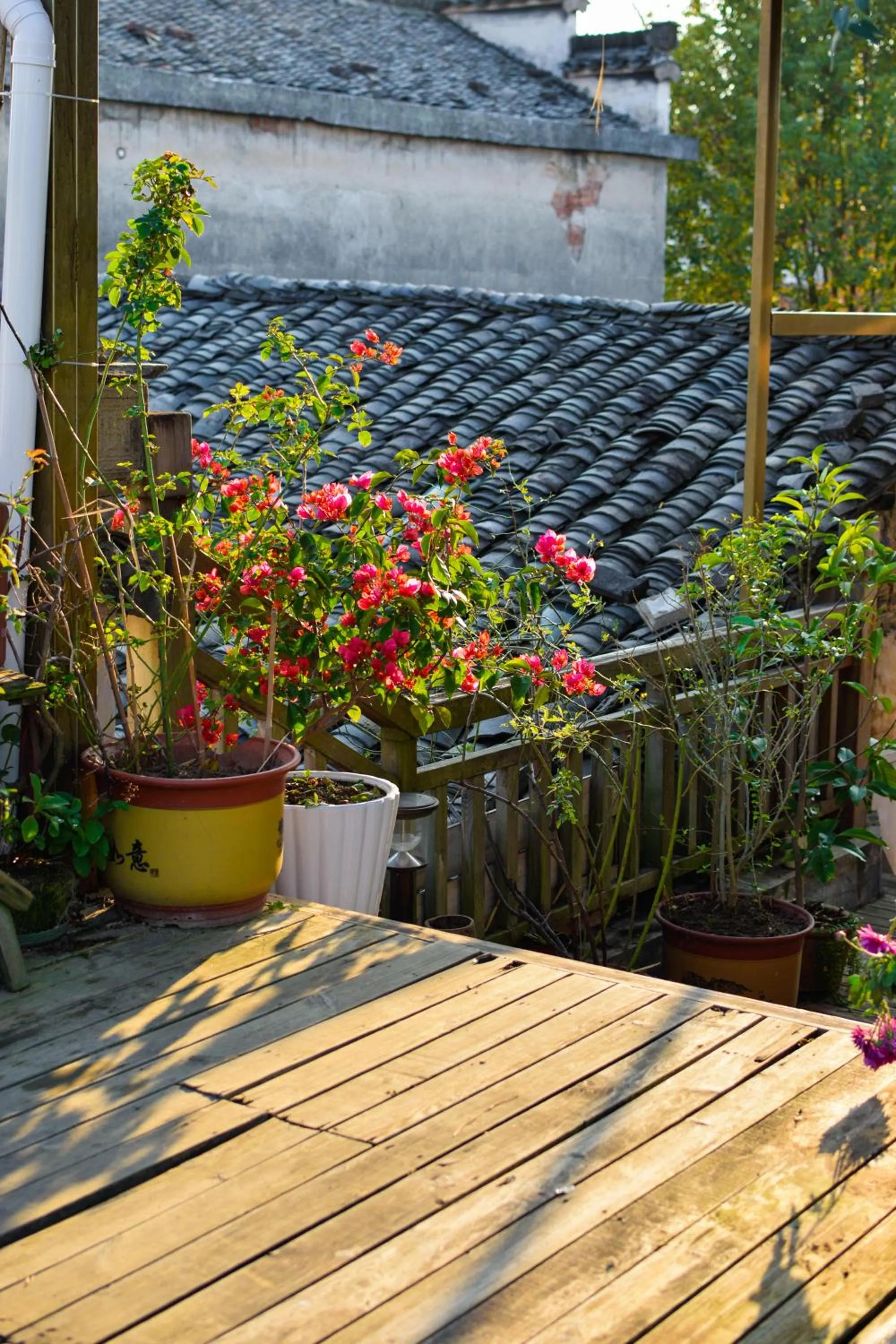 September Huizhou Inn