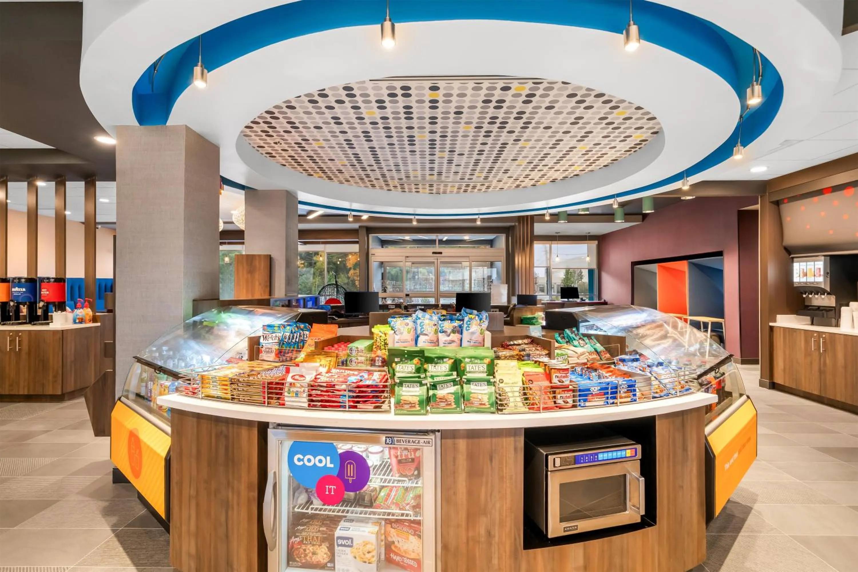 Restaurant/places to eat in Tru By Hilton Brockton