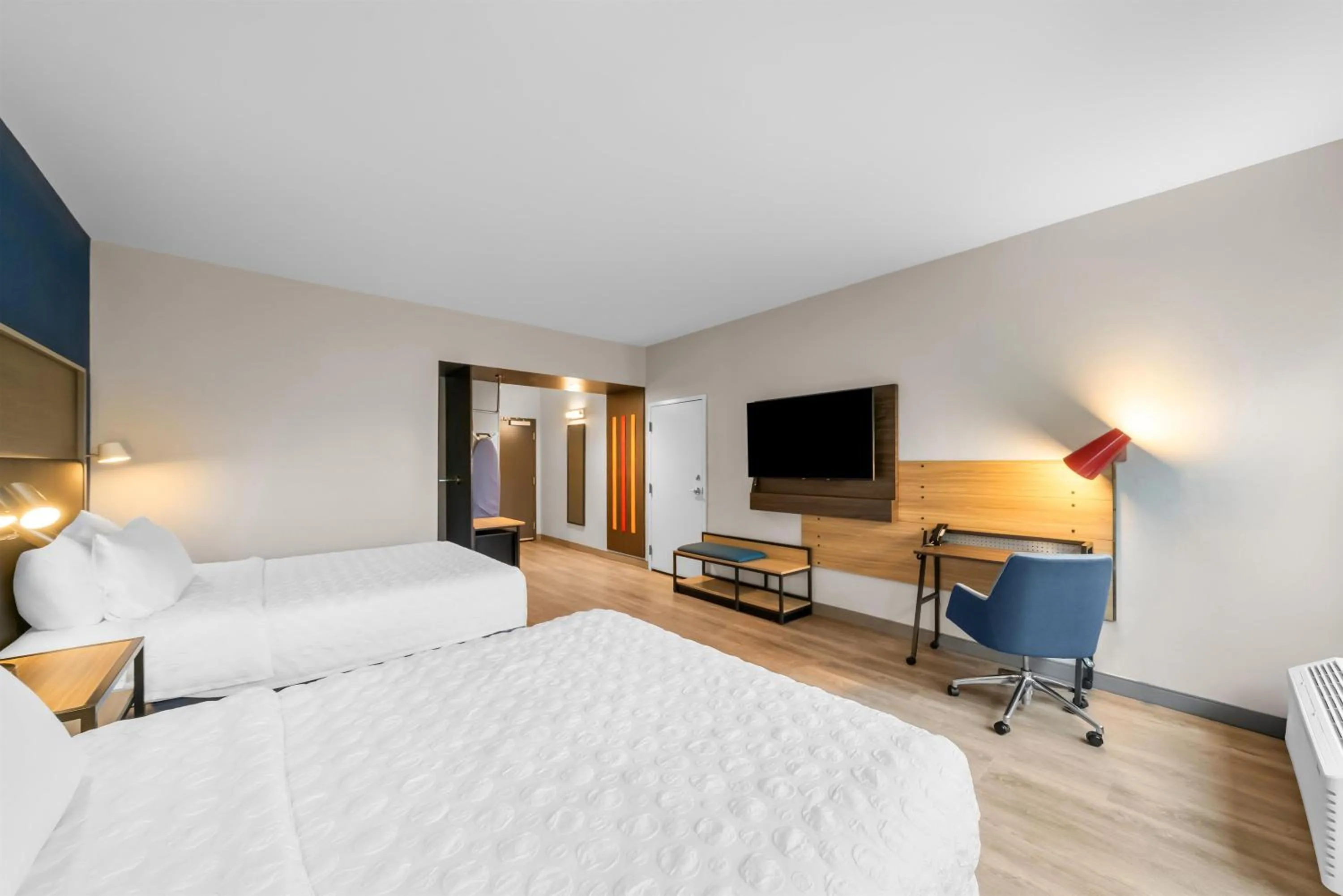 Bed in Tru By Hilton Brockton