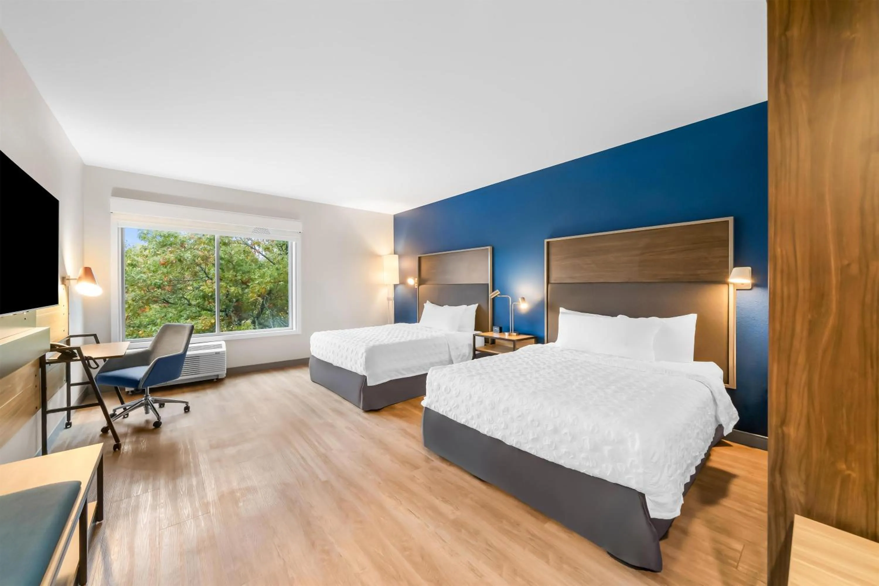 Bed in Tru By Hilton Brockton