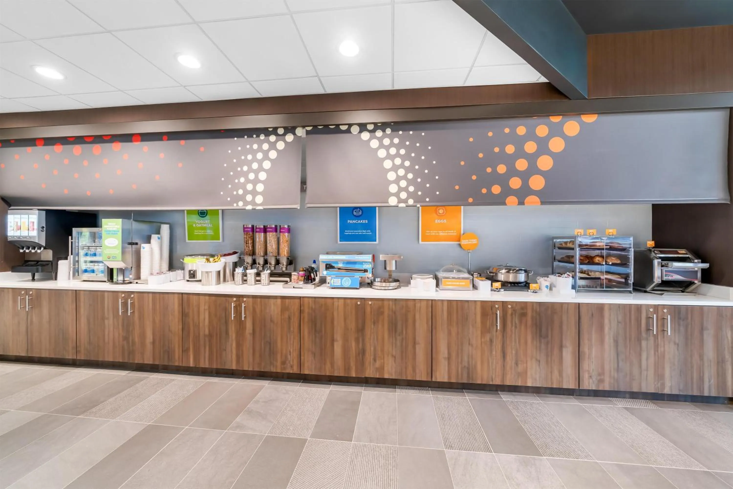 Breakfast in Tru By Hilton Brockton