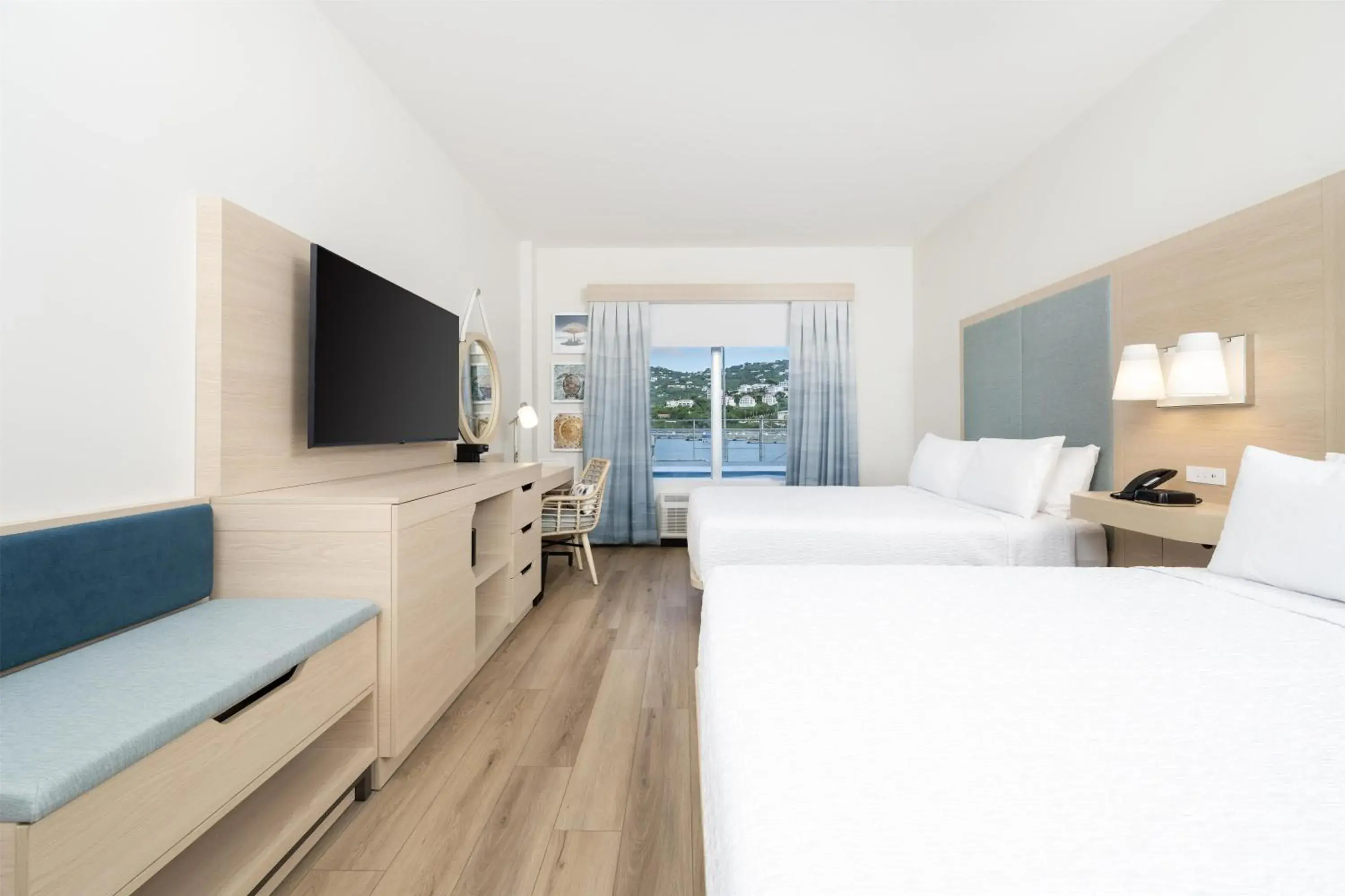 Bed in Hampton By Hilton Saint Thomas Bed in Hampton By Hilton Saint Thomas