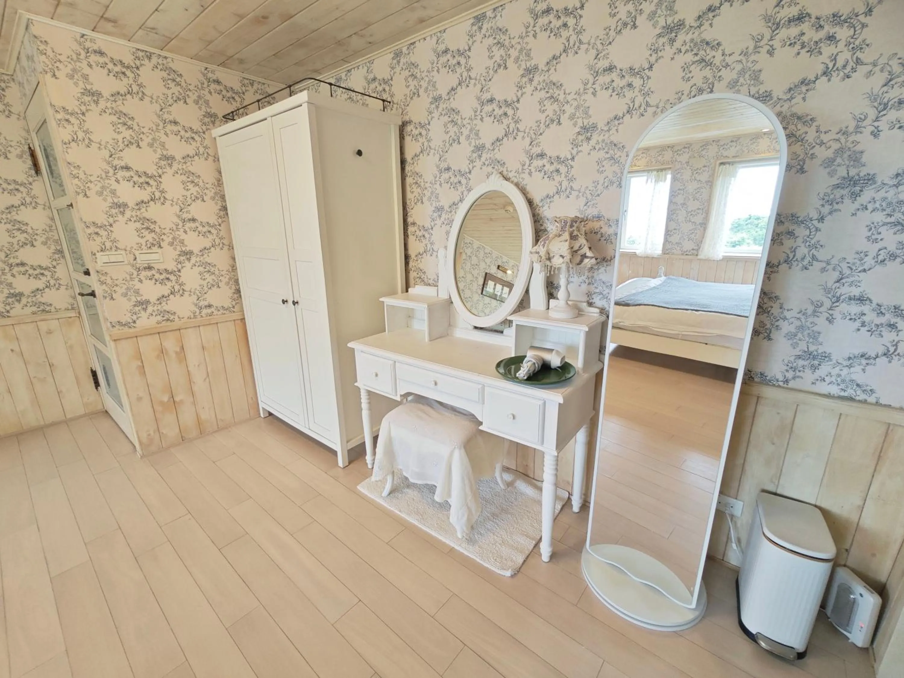 金石新月光 Gold Stone Crescent Moon Light