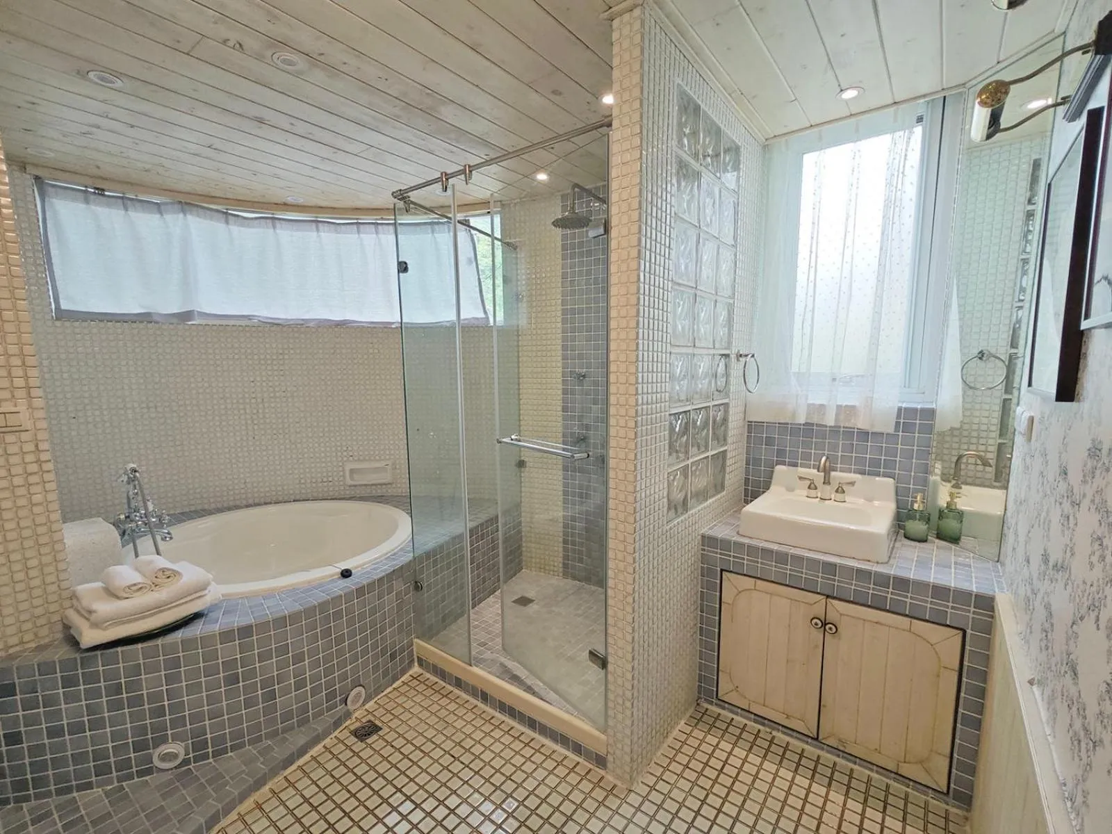 金石新月光 Gold Stone Crescent Moon Light