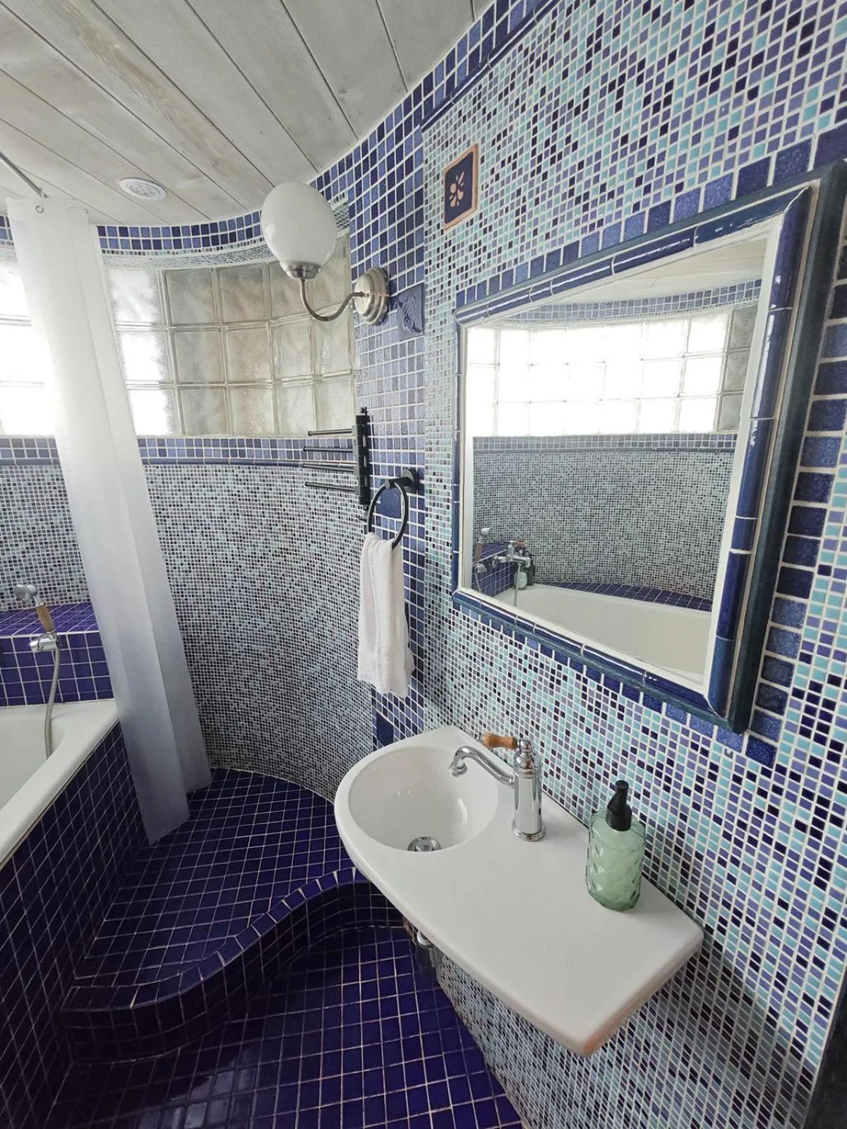 金石新月光 Gold Stone Crescent Moon Light