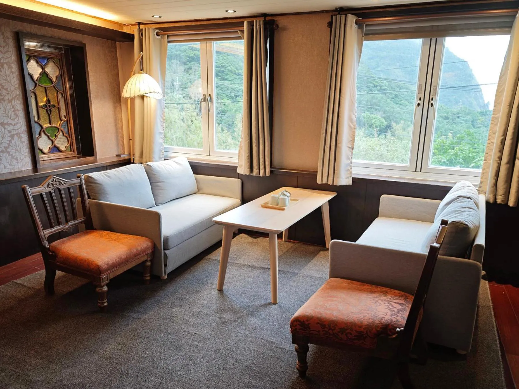 金石新月光 Gold Stone Crescent Moon Light