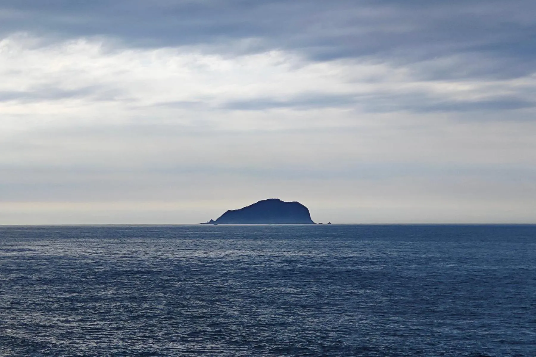 Day in 金石新月光 Gold Stone Crescent Moon Light