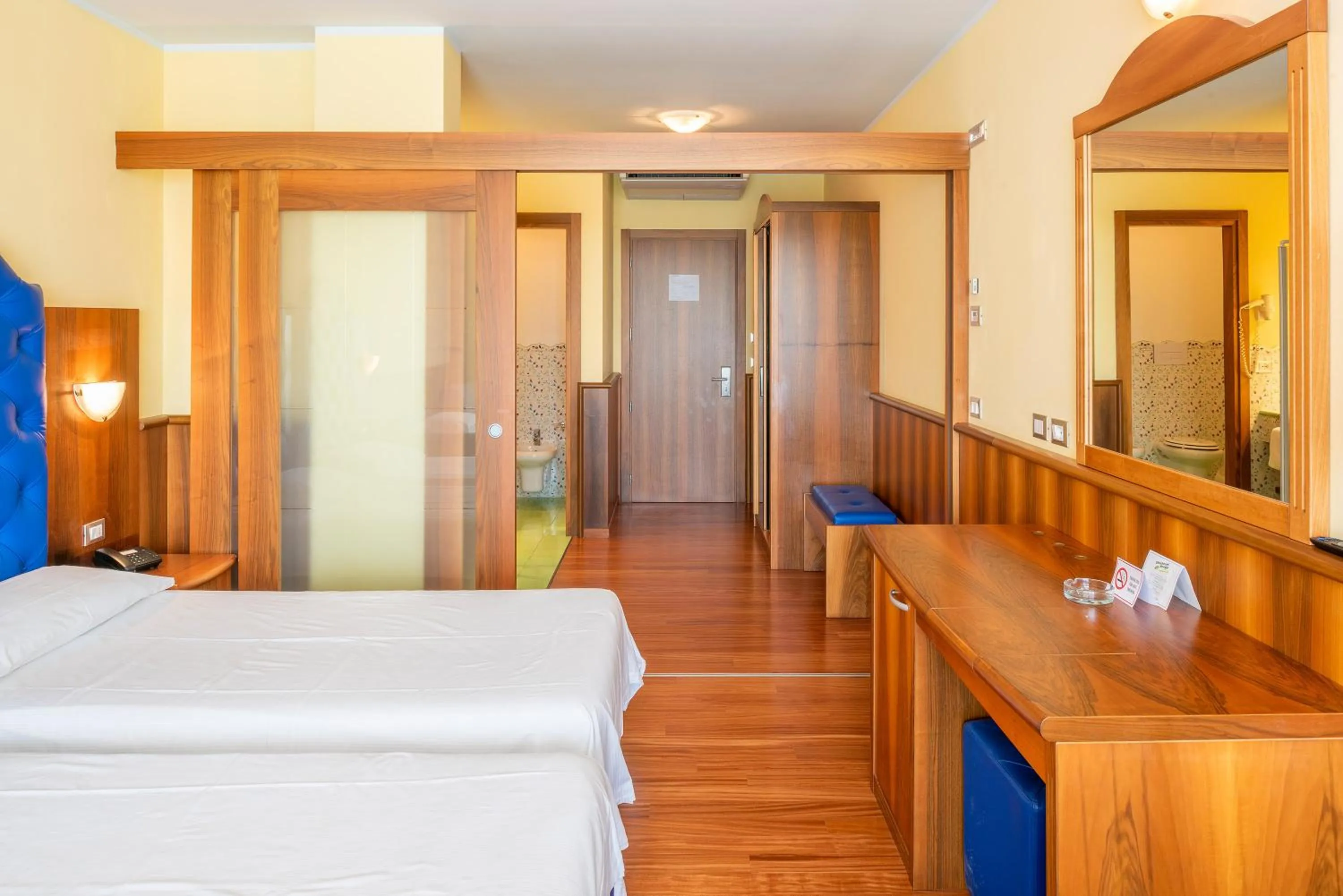 Bed in Hotel Internazionale