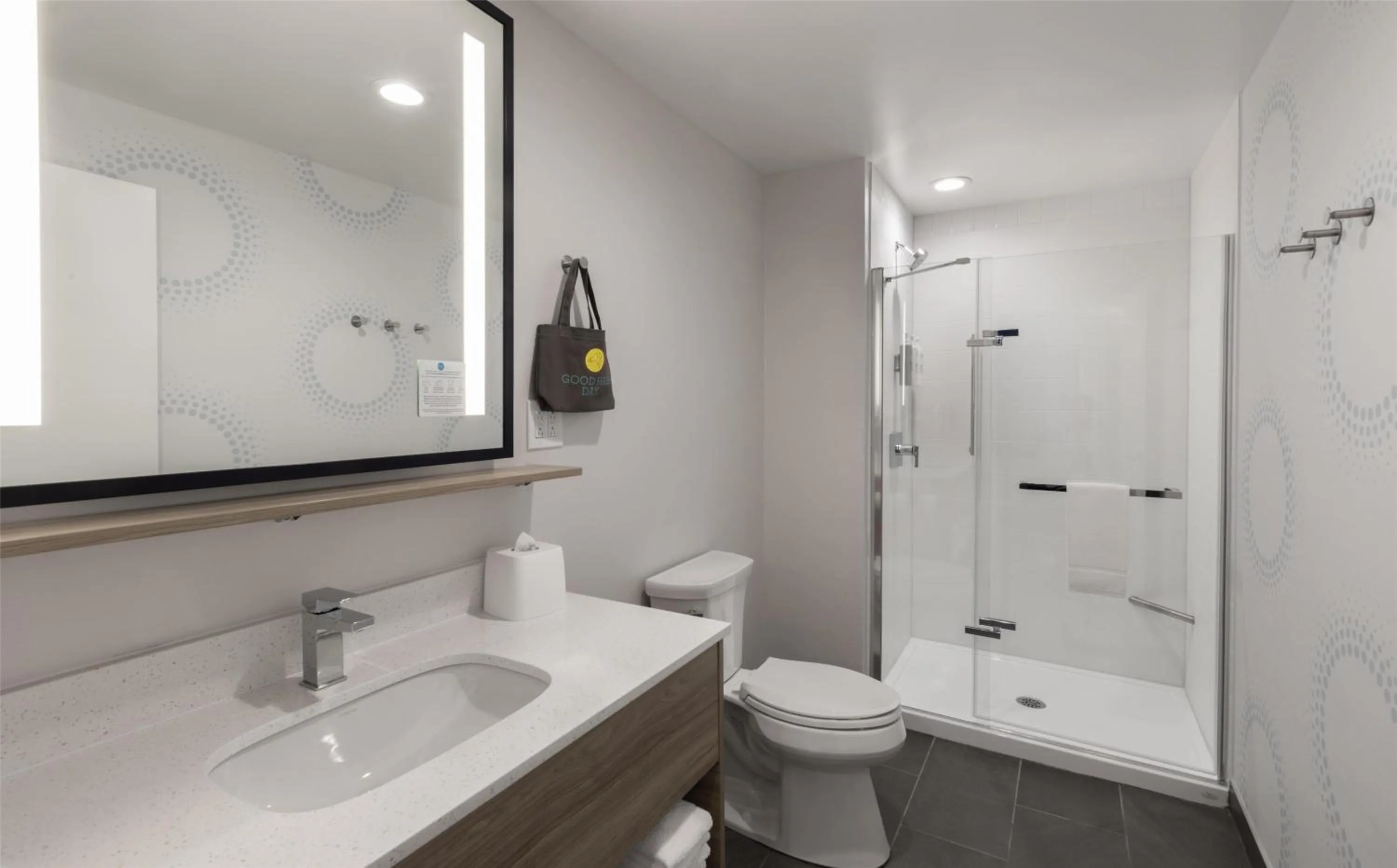 Bathroom in Tru By Hilton Montréal centre-ville