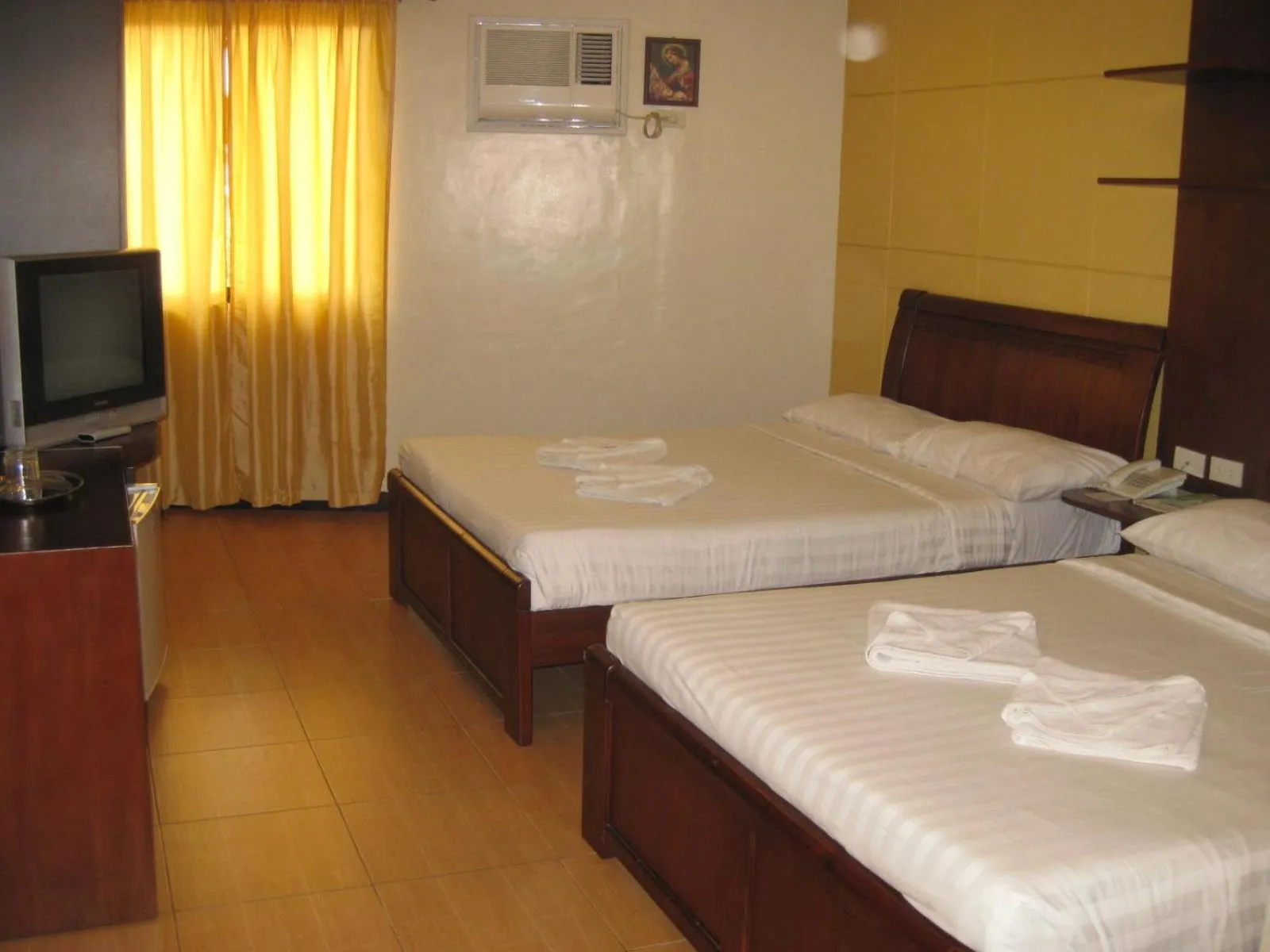 Photo of the whole room, Bed in One Lourdes Dormitel