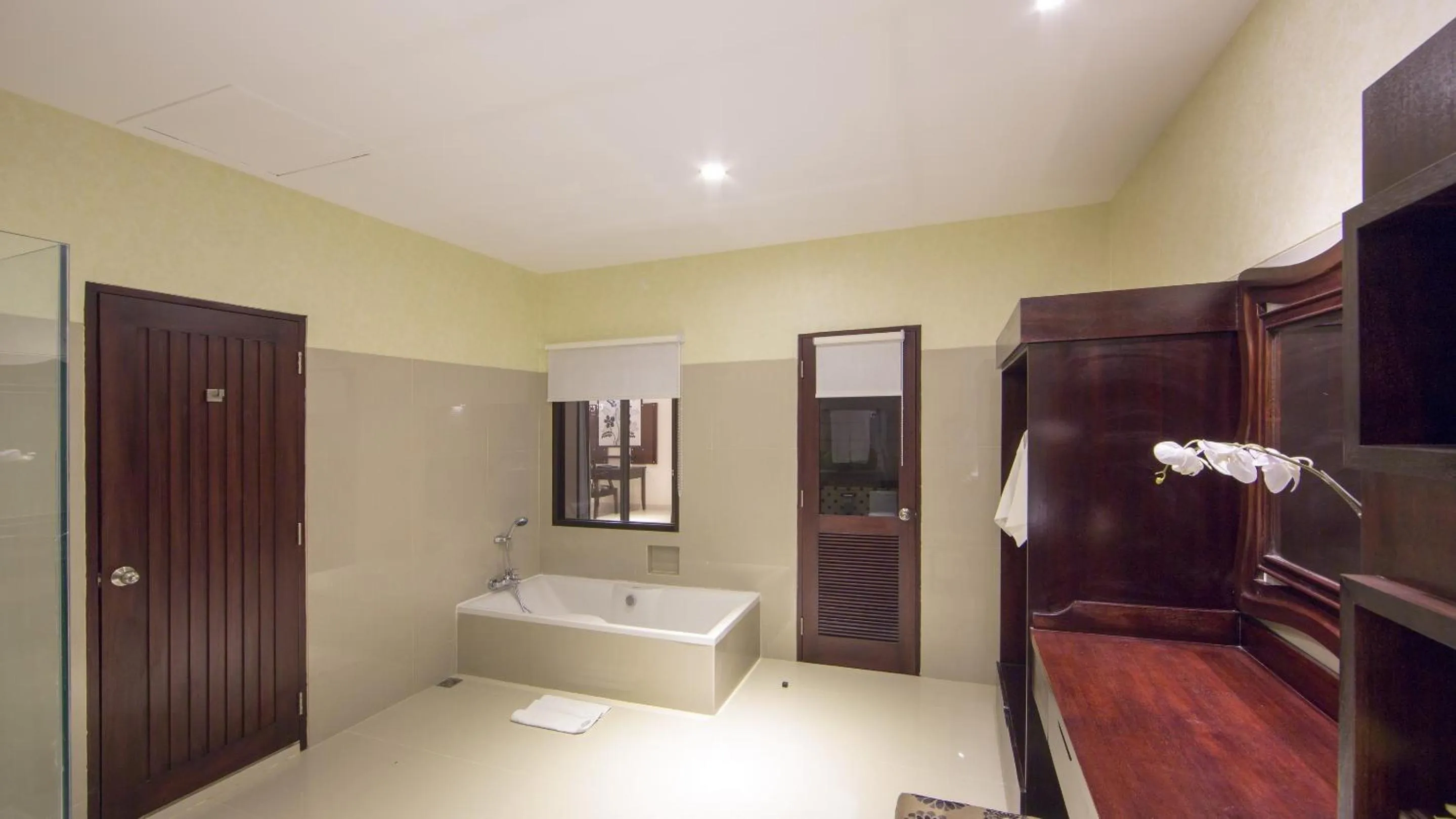 Bathroom, Bed in Flamingo Dewata Pool Villa Uluwatu