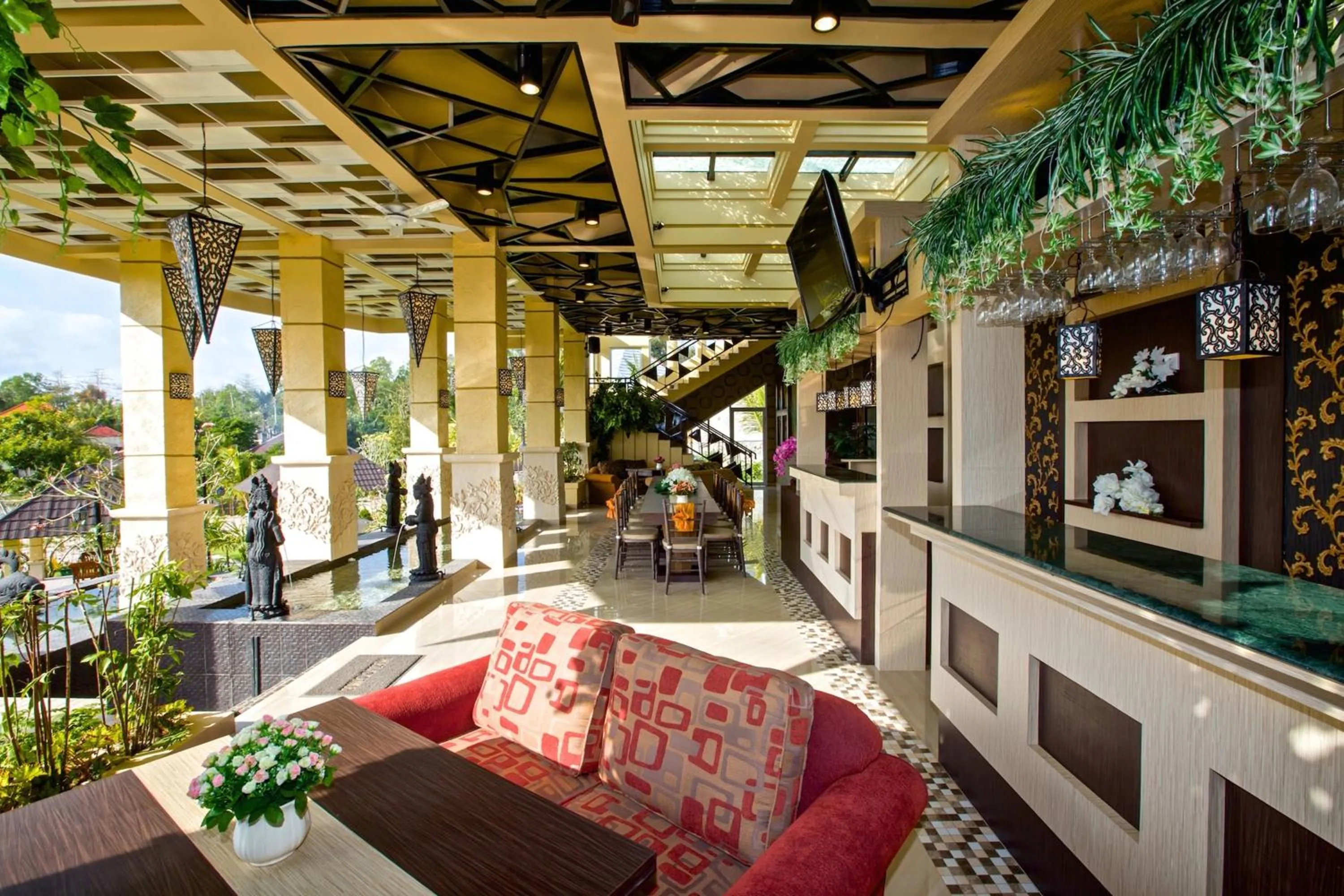 Restaurant/places to eat in Flamingo Dewata Pool Villa Uluwatu