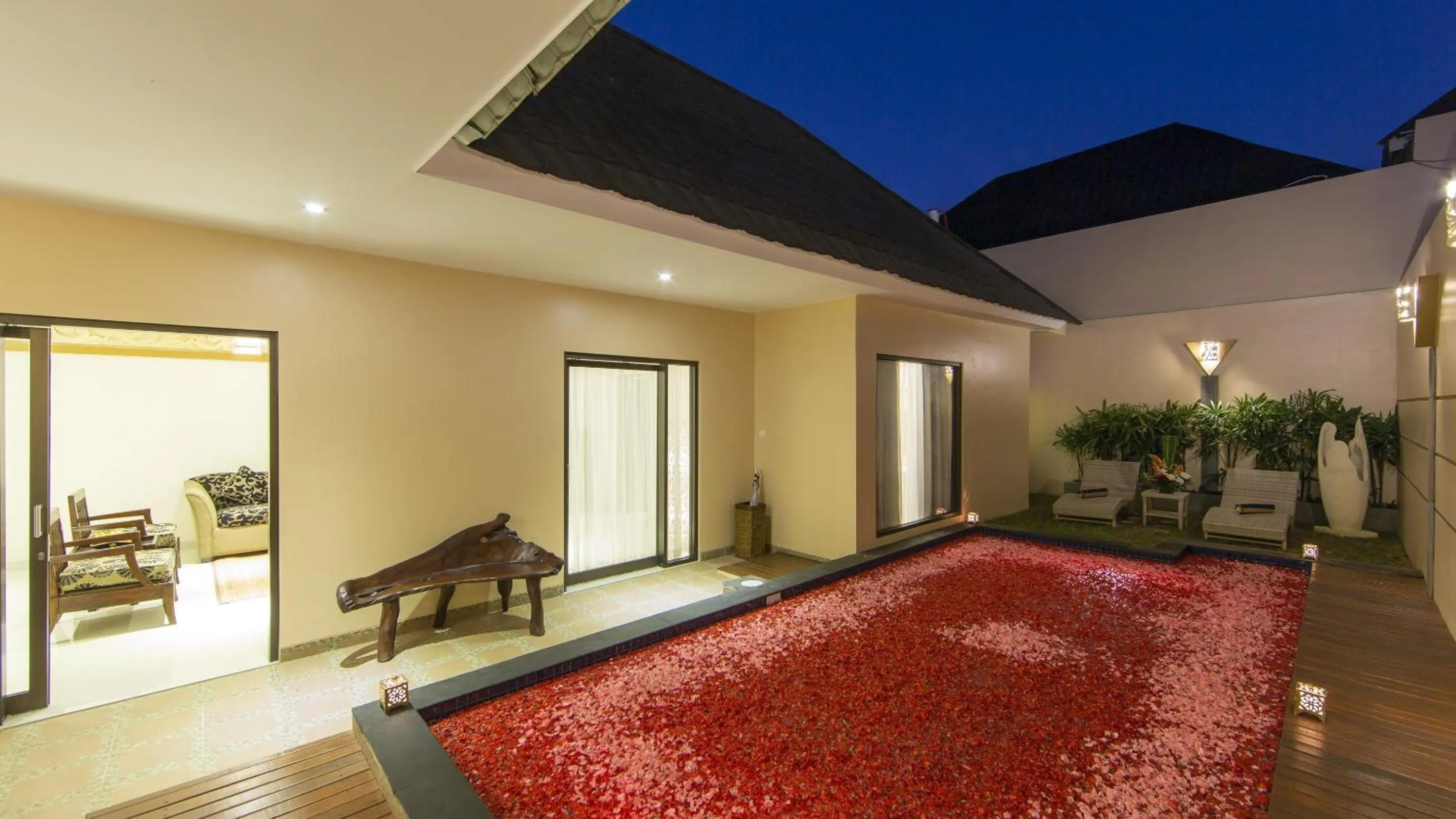 Swimming pool in Flamingo Dewata Pool Villa Uluwatu