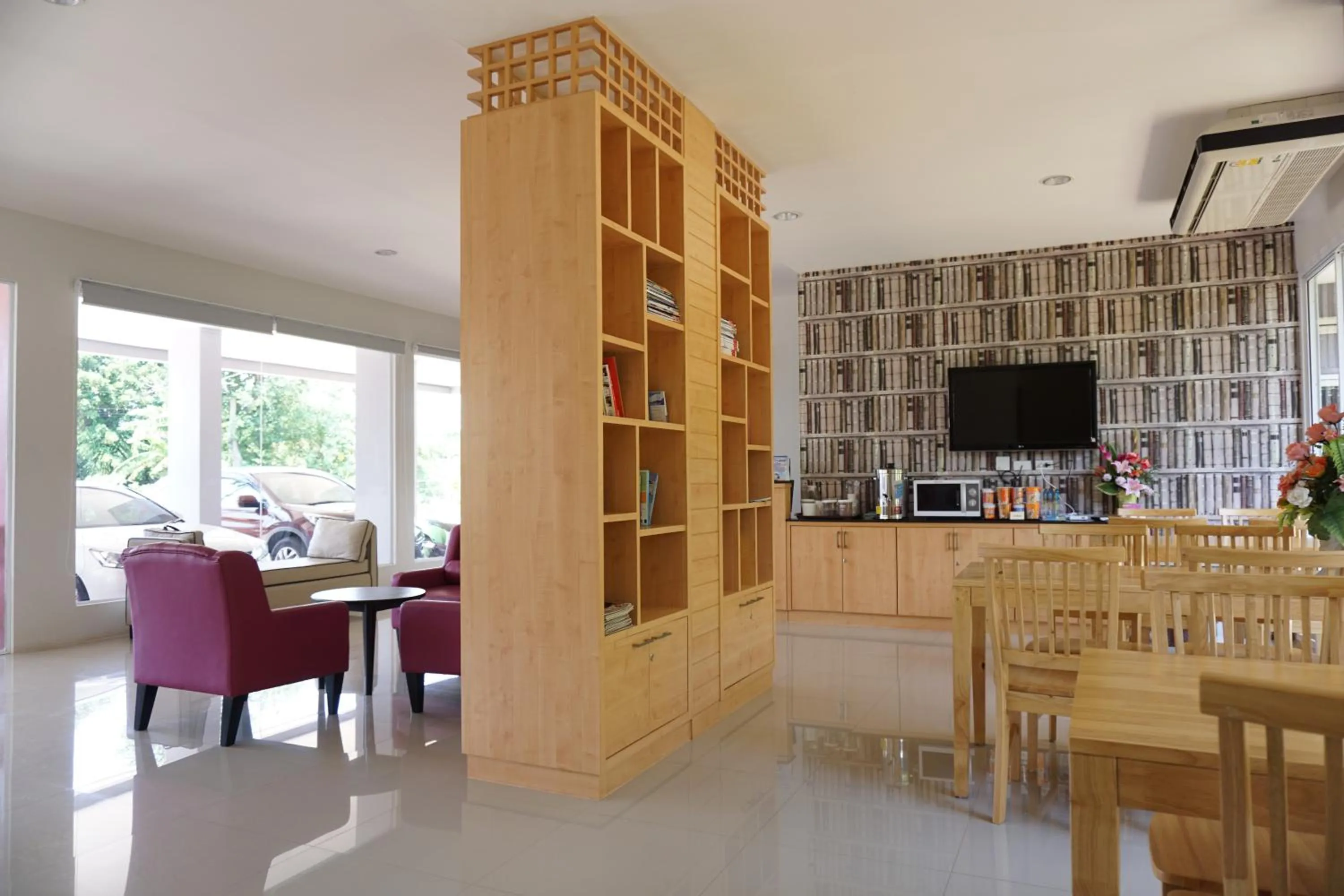 Library in Chompu Nakarin Apartment