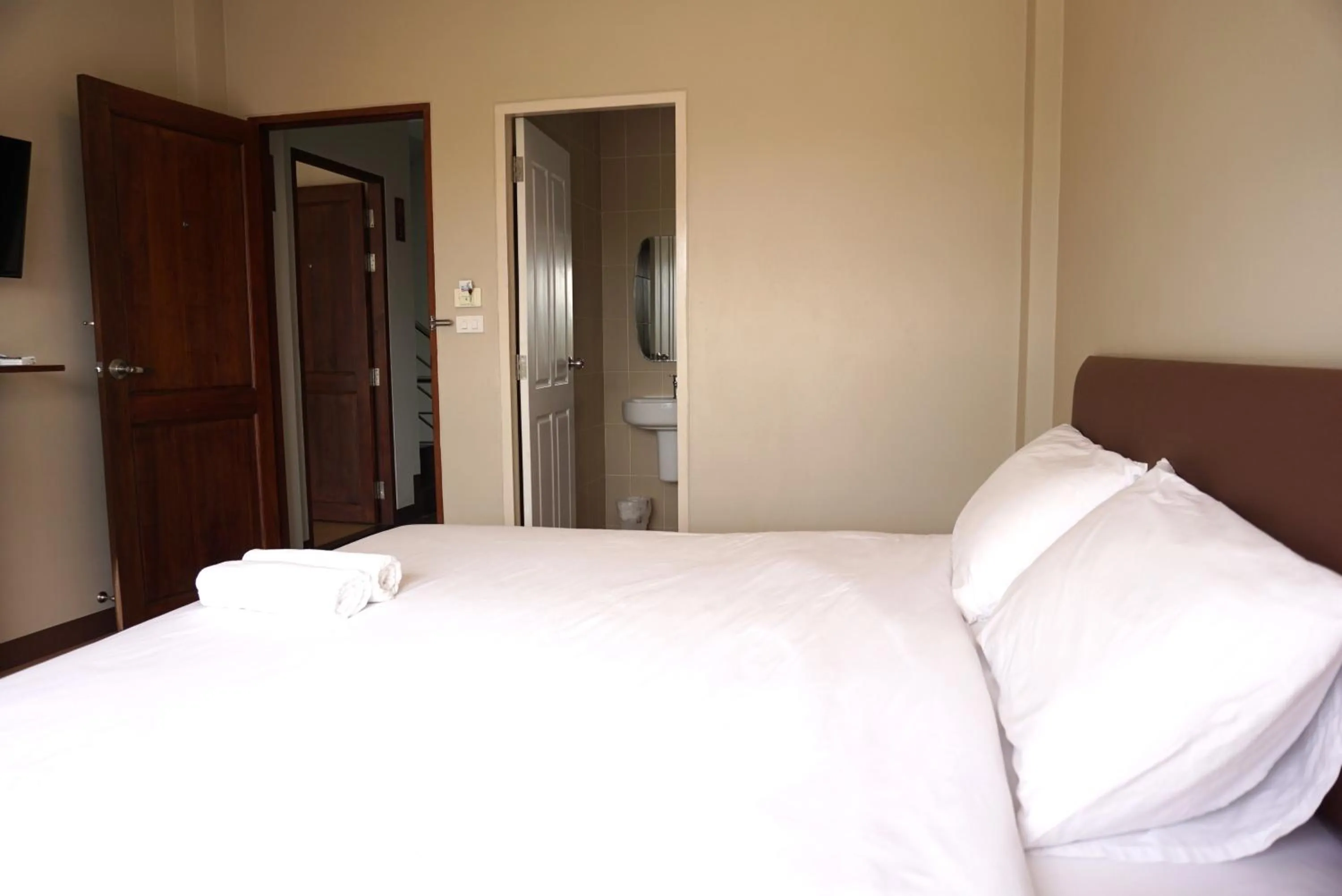 Bed in Chompu Nakarin Apartment