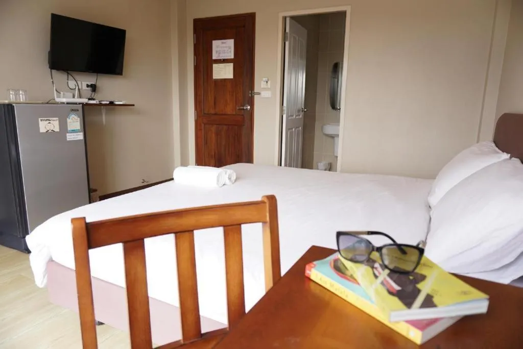 TV and multimedia, Bed in Chompu Nakarin Apartment