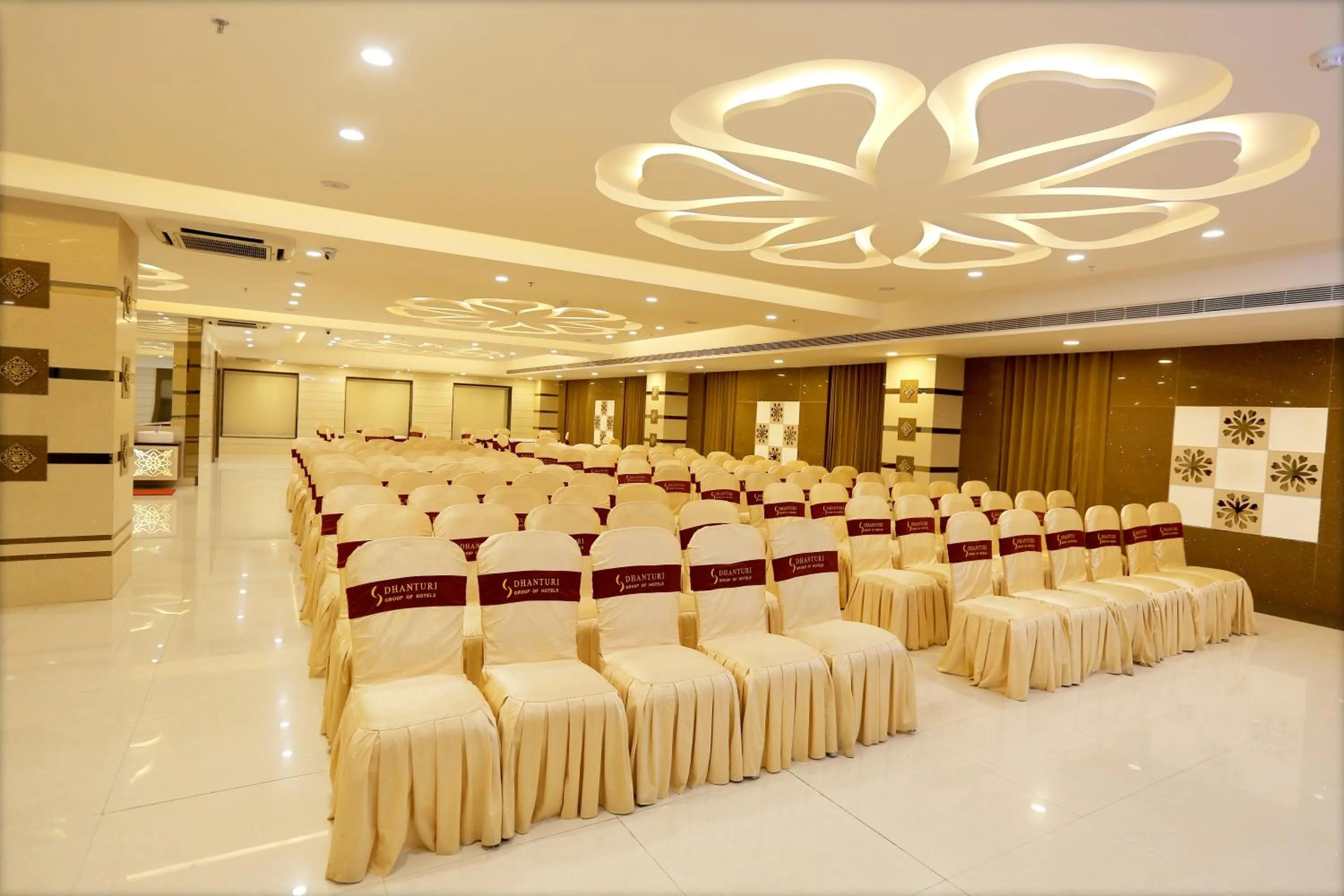 Meeting/conference room in Hotel Sitara Grand Miyapur