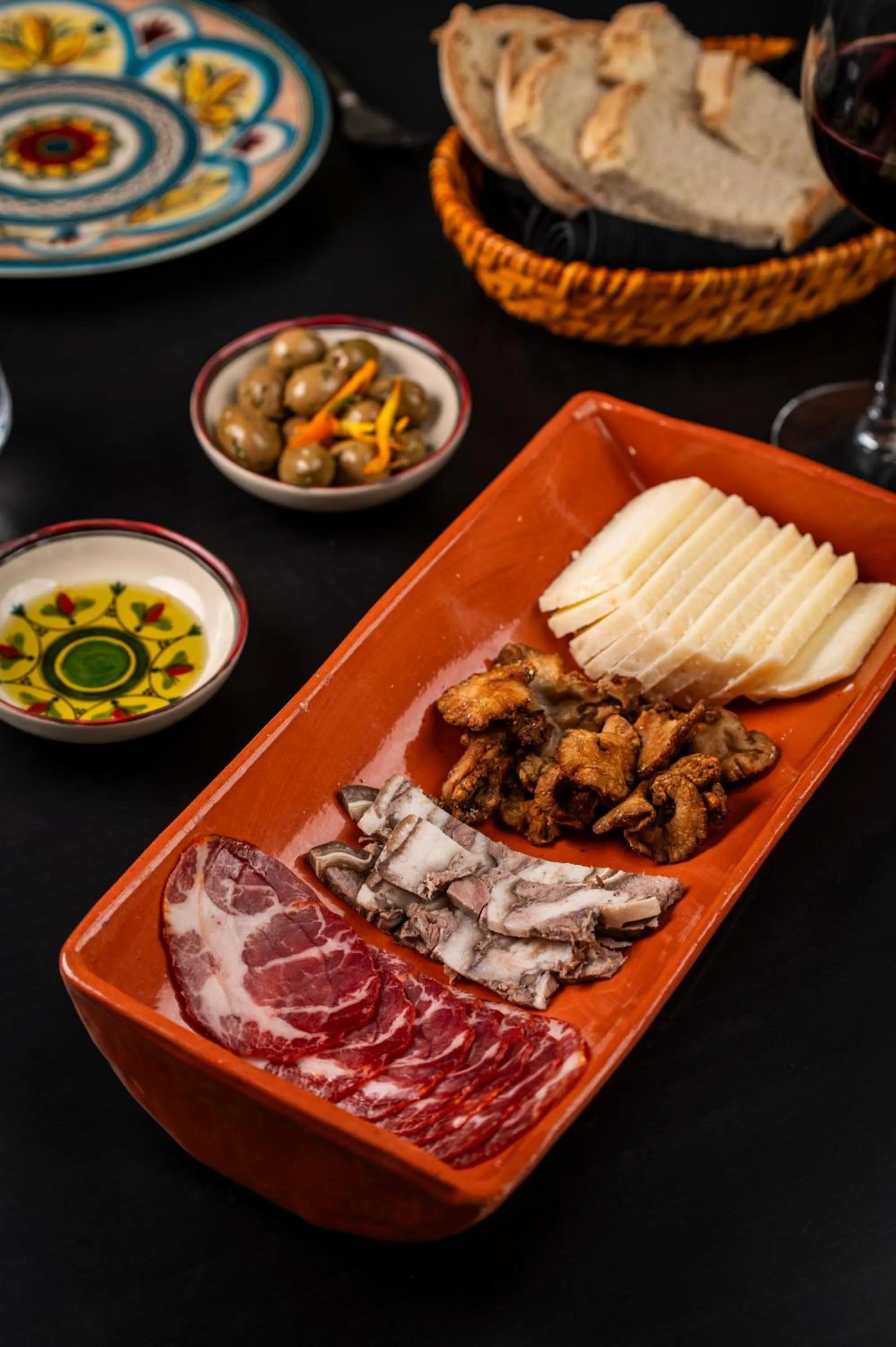 Restaurant/places to eat in Horta da Moura by WOT Signature