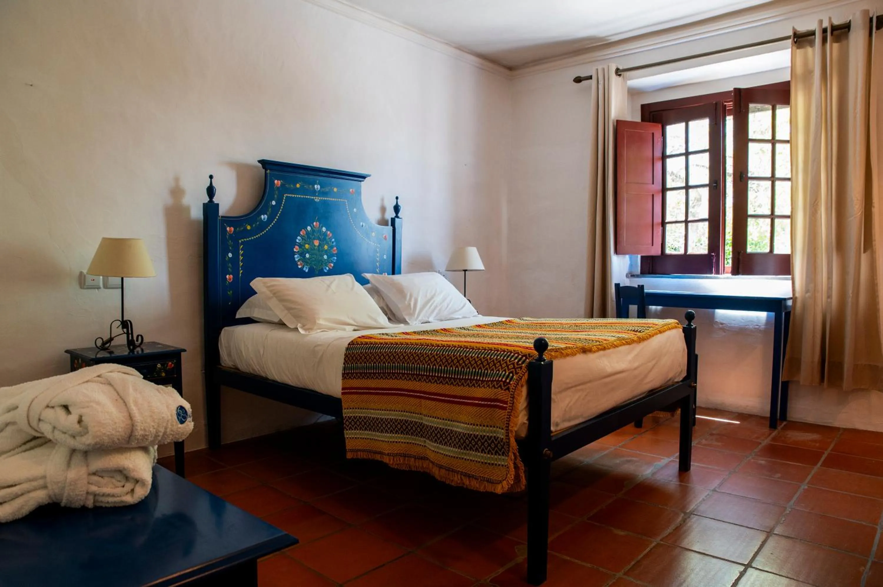 Bed in Horta da Moura by WOT Signature