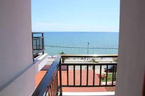 Two-Bedroom Apartment with Balcony and Sea View in Star Beach Resort Two-Bedroom Apartment with Balcony and Sea View in Star Beach Resort