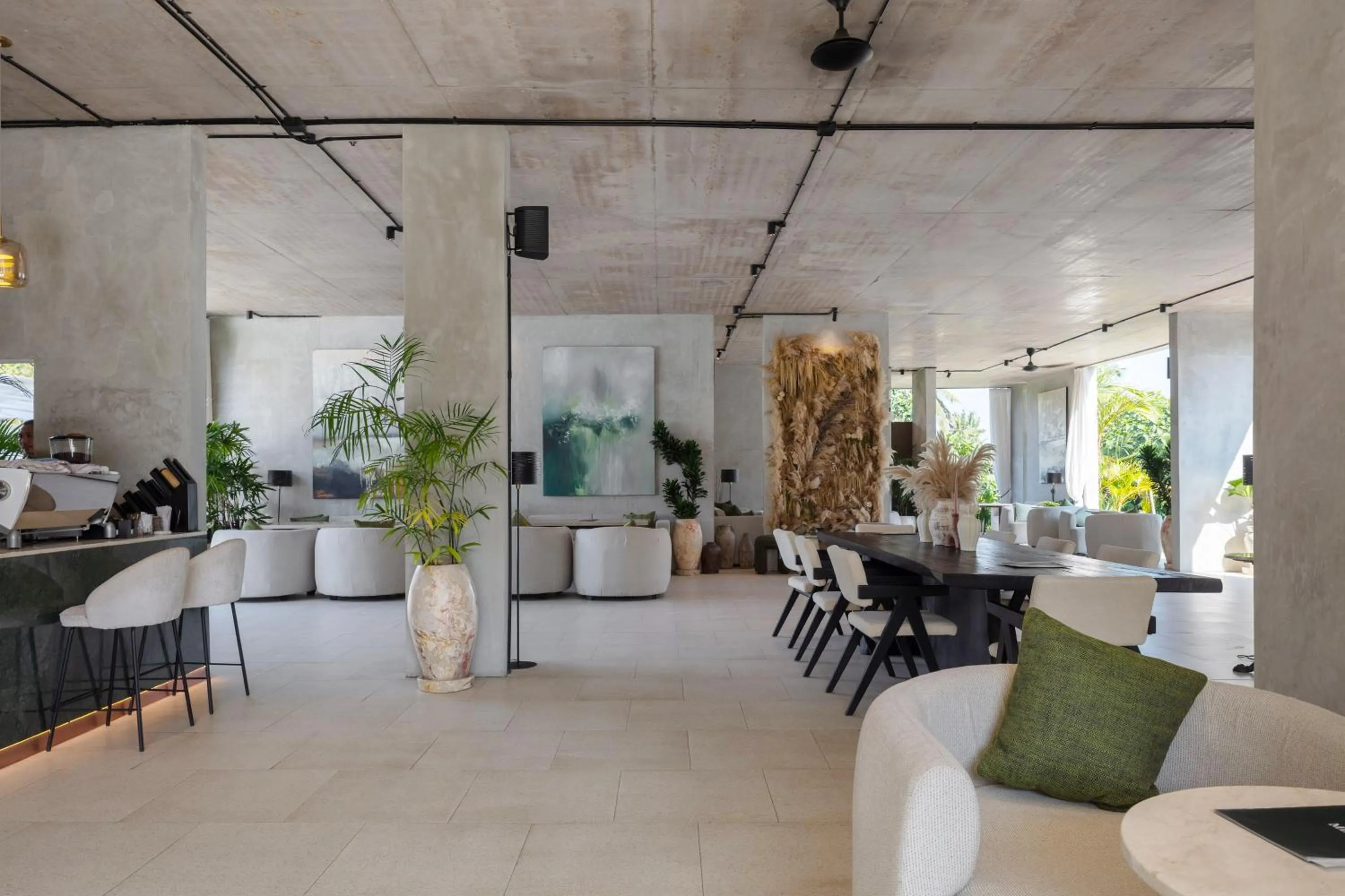 Hidden City Ubud - Modern Comfort and Relaxed Living near Central Ubud and Rice Fields