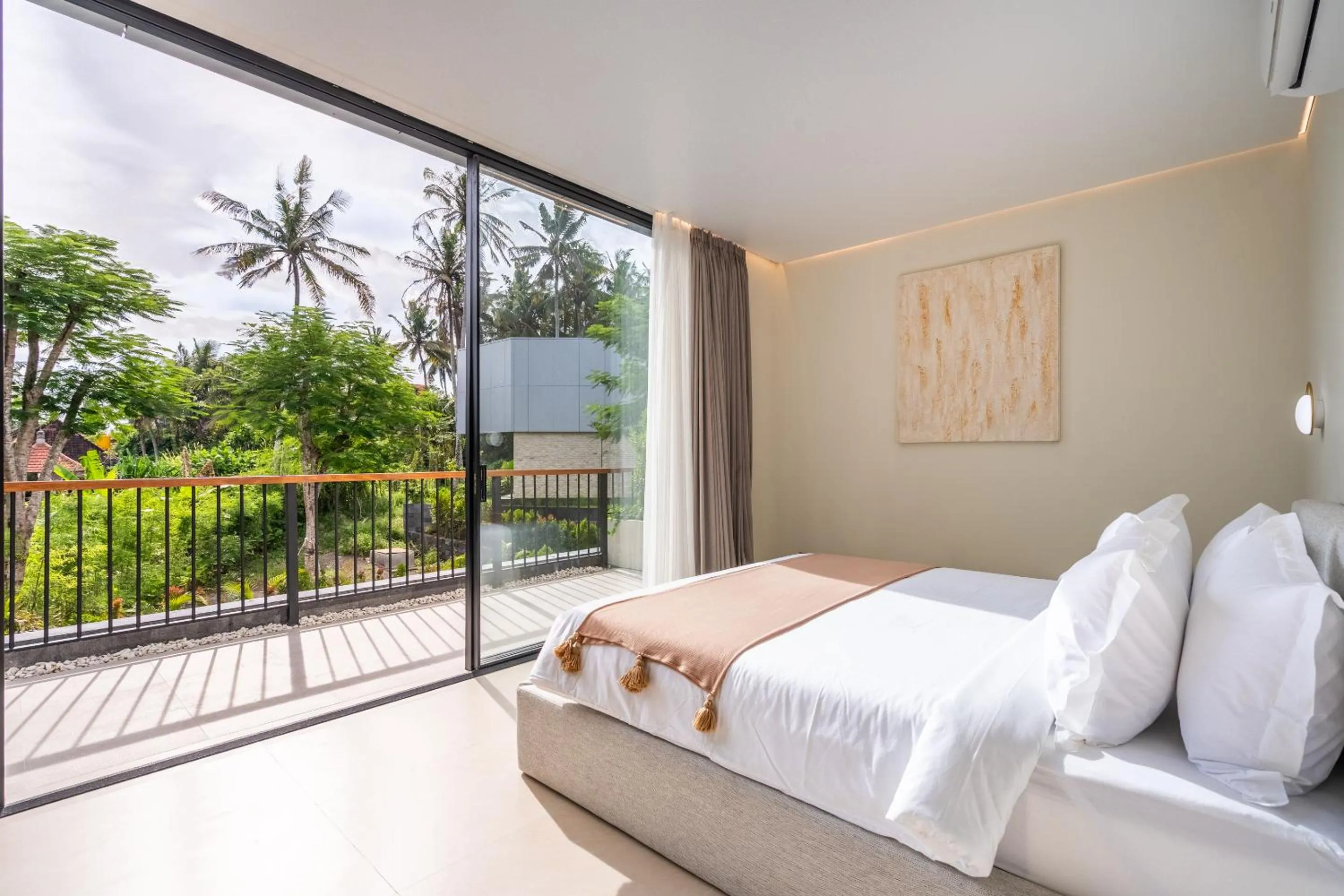Hidden City Ubud - Modern Comfort and Relaxed Living near Central Ubud and Rice Fields