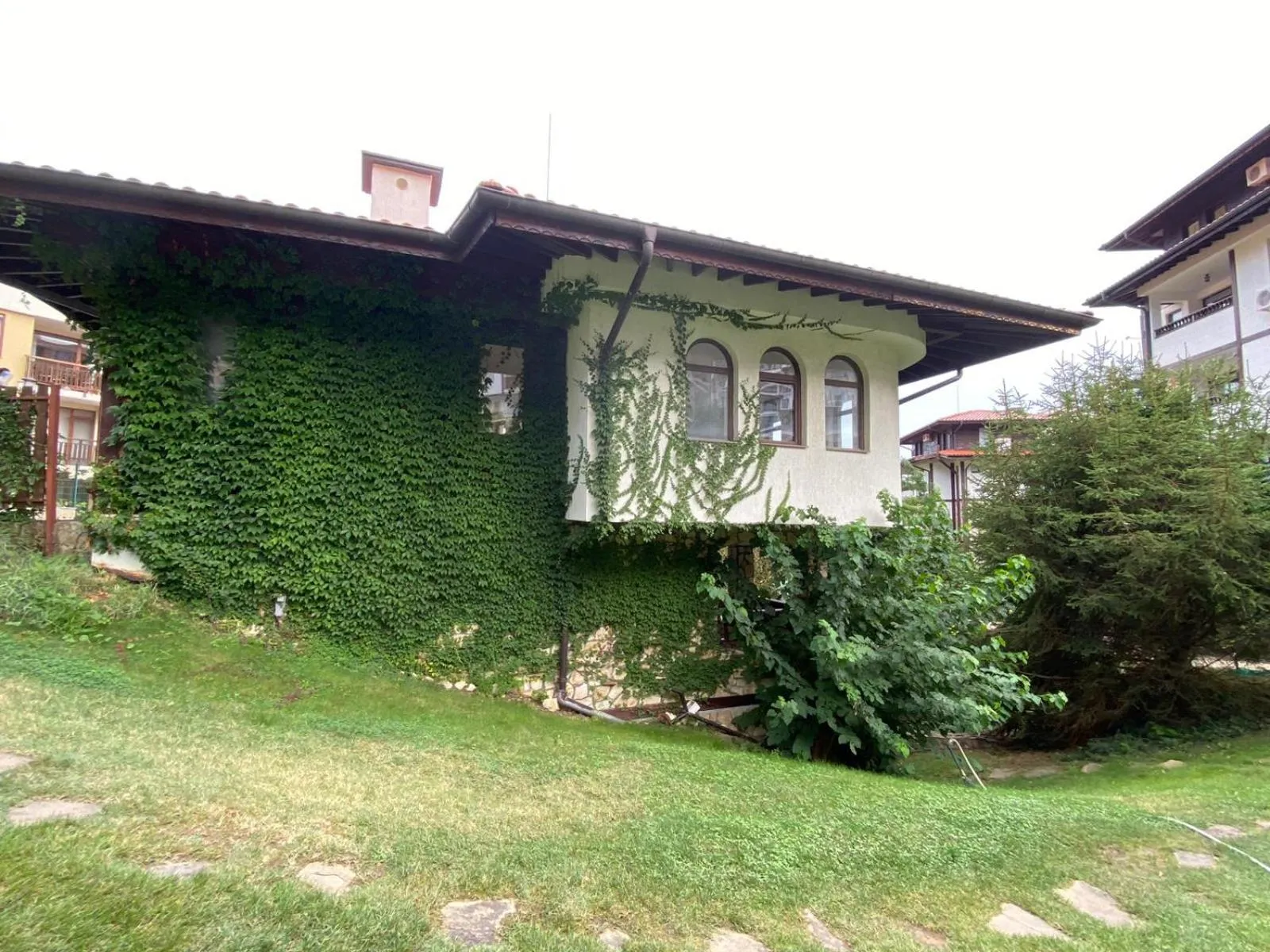 Etara 2 Apartment