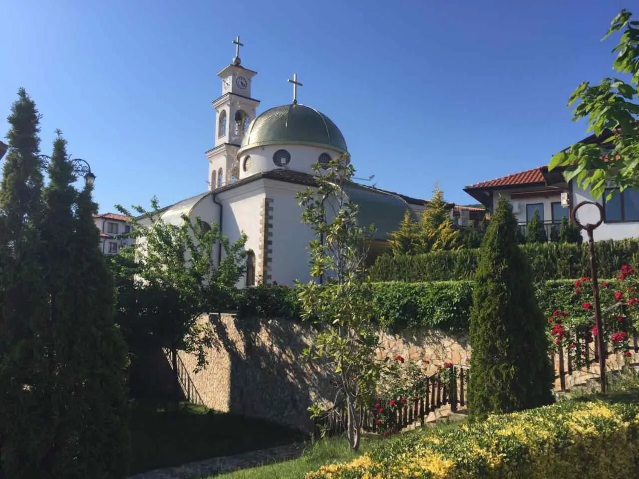Neighbourhood in Etara 2 Apartment