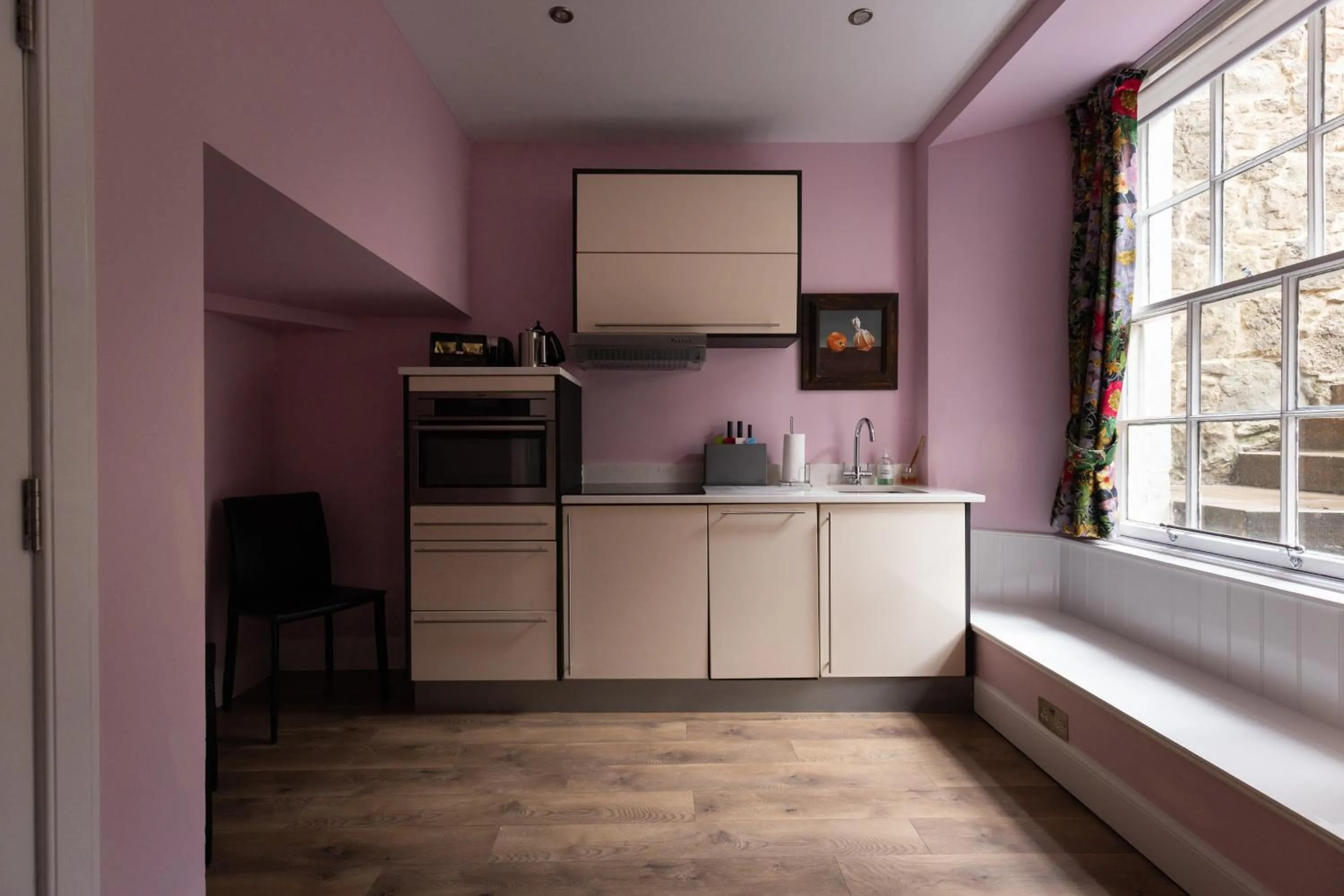 Kitchen or kitchenette in 24 Royal Terrace