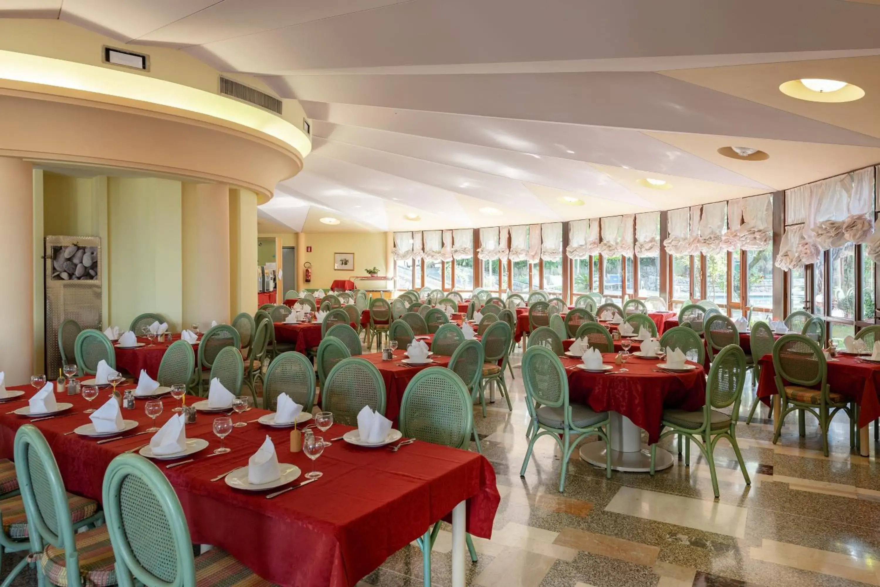 Restaurant/places to eat in Hotel Marco Polo Restaurant/places to eat in Hotel Marco Polo