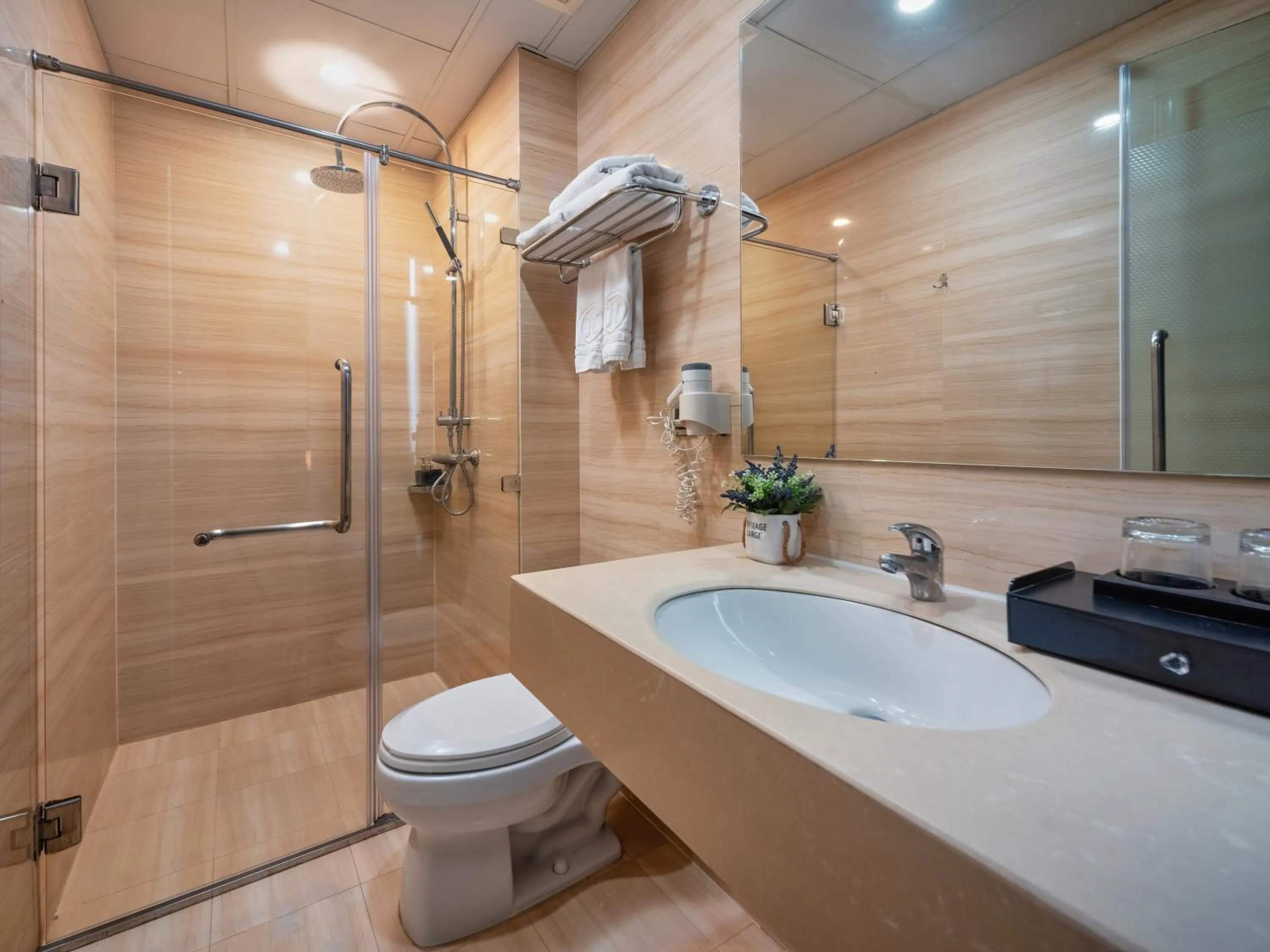 Toilet in Hanoi HM Boutique Hotel