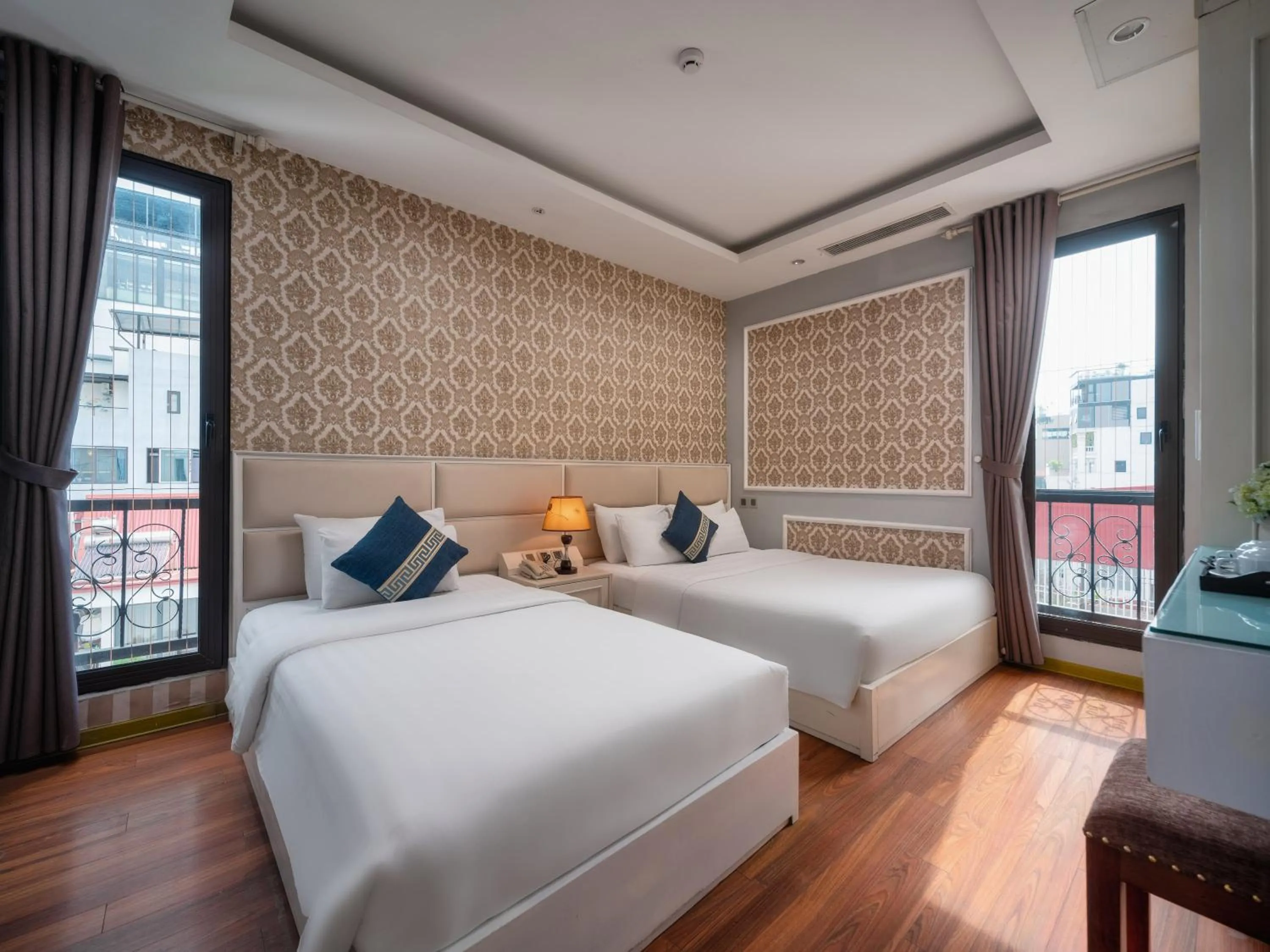 Photo of the whole room, Bed in Hanoi HM Boutique Hotel