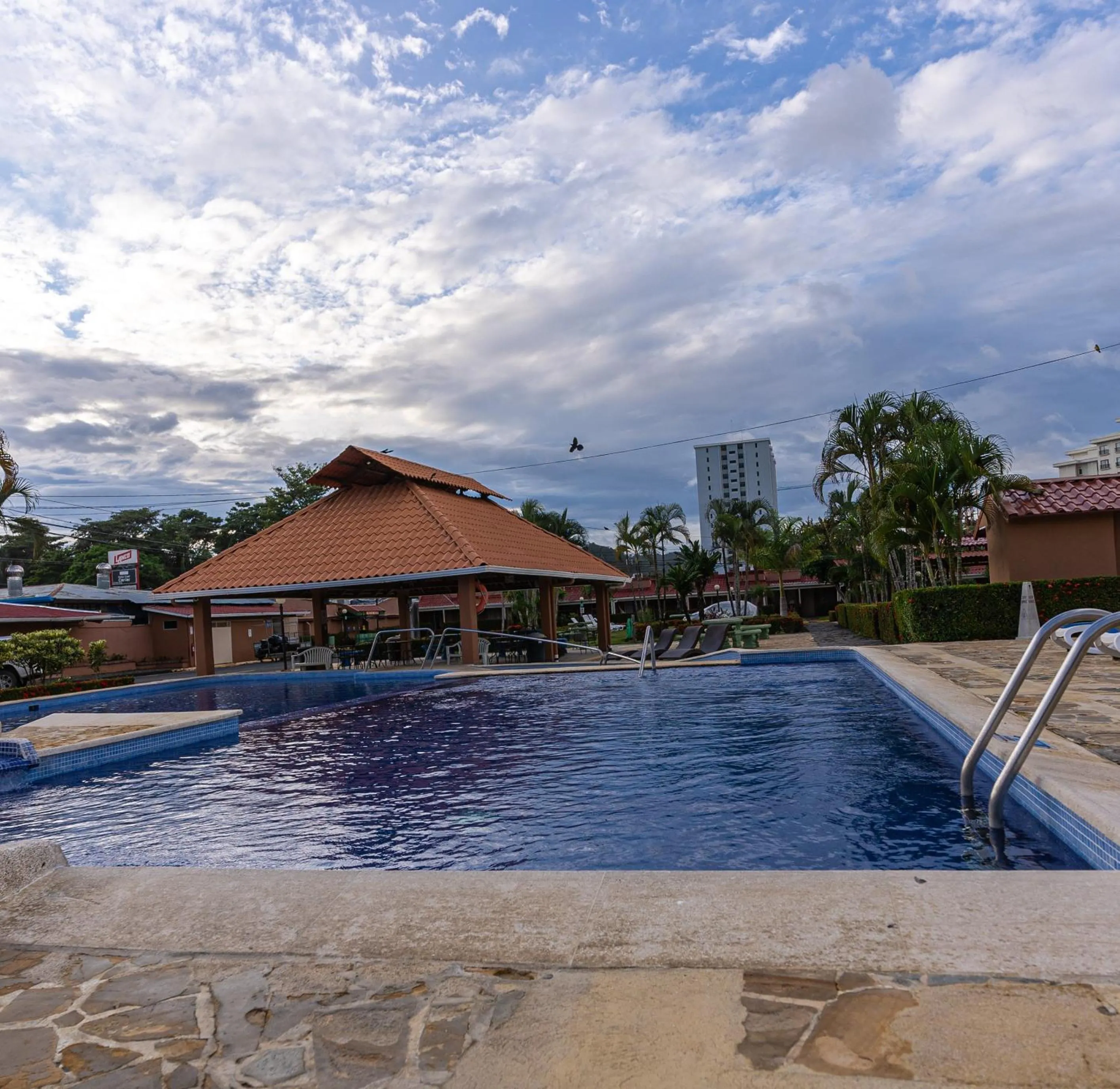 Swimming pool in Villas Paraiso B52