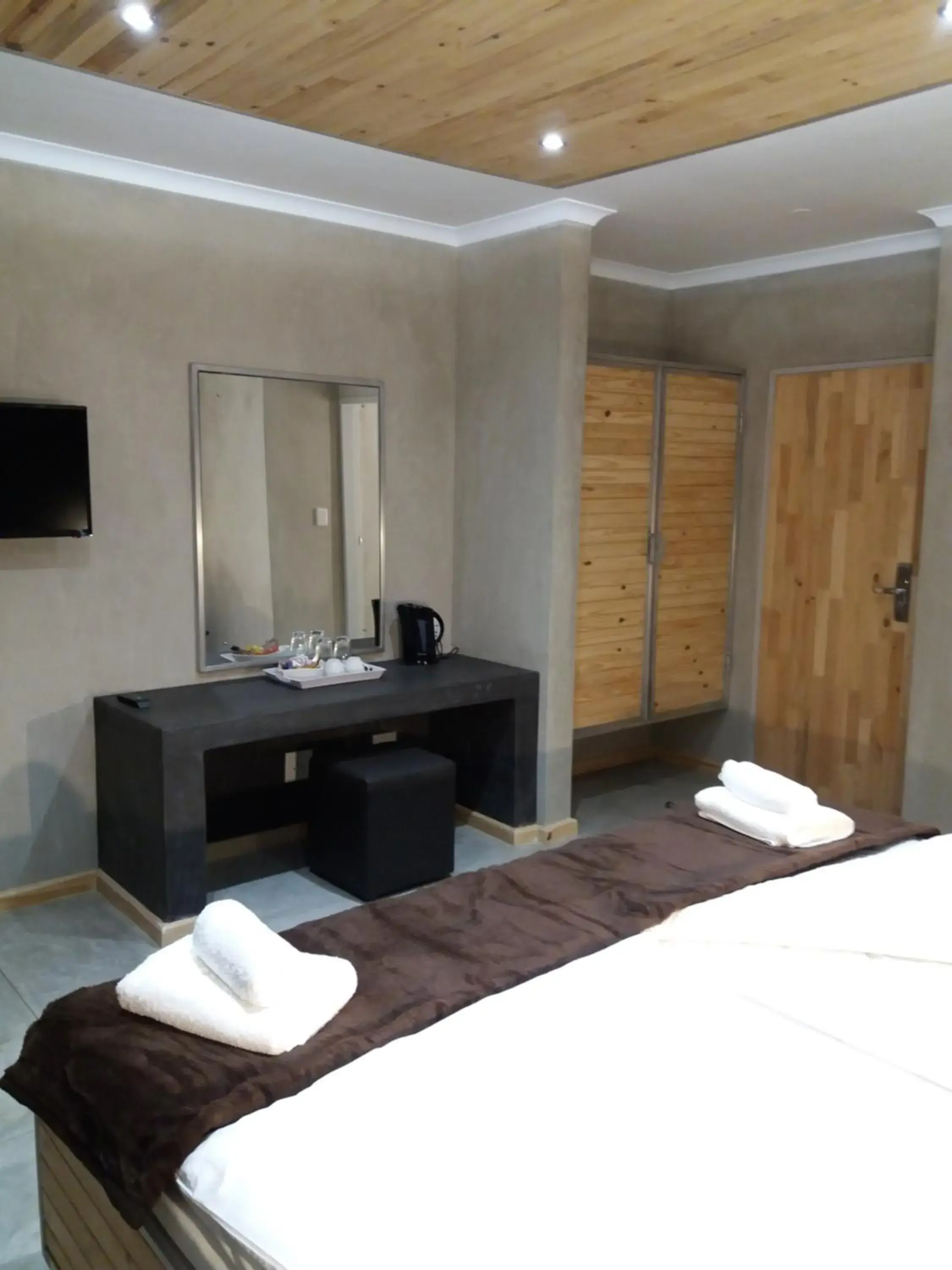 Superior Double or Twin Room with Partial Sea View in Hotel A la Mer Superior Double or Twin Room with Partial Sea View in Hotel A la Mer