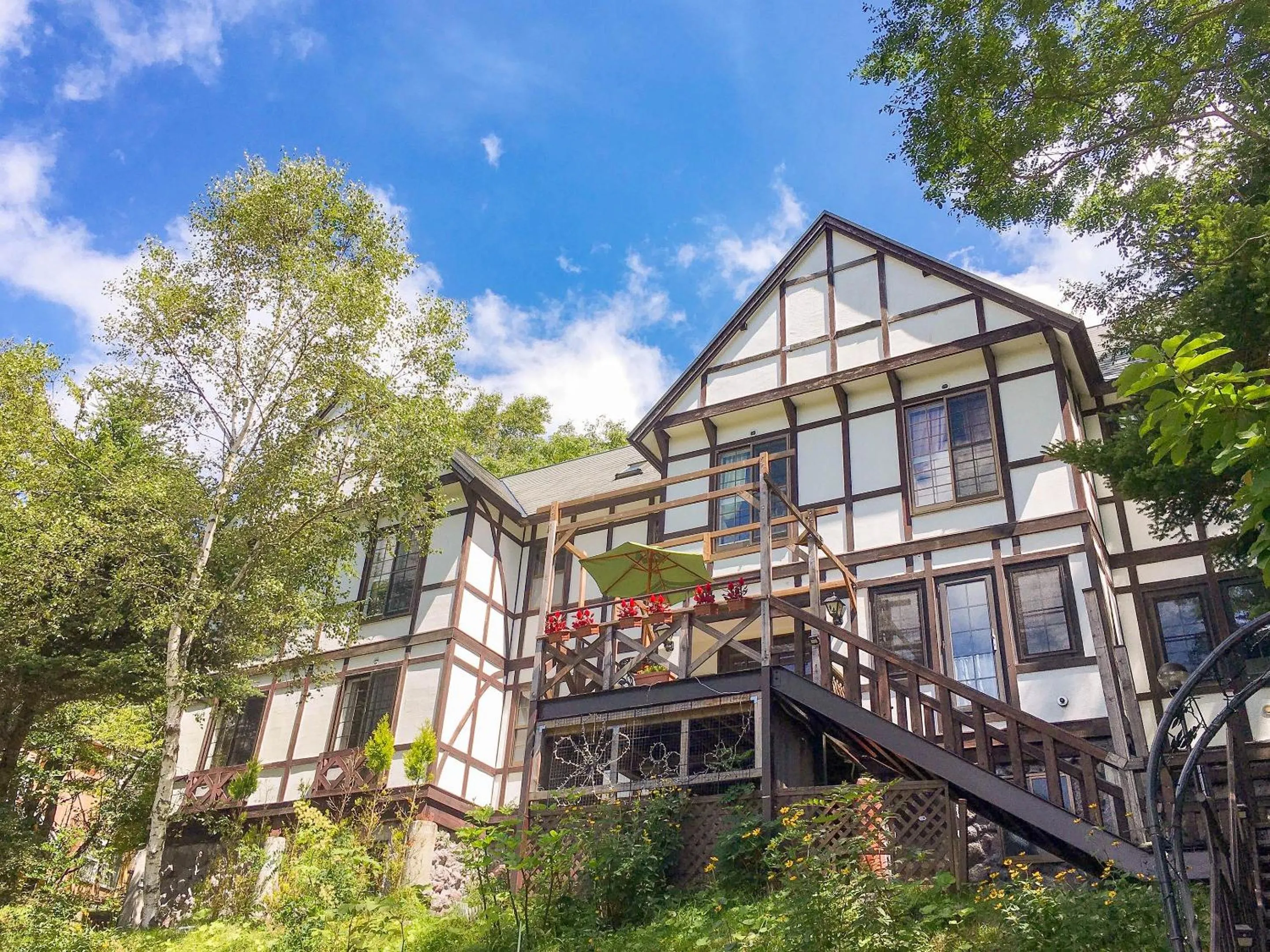 Property building in Pension Wildflowers