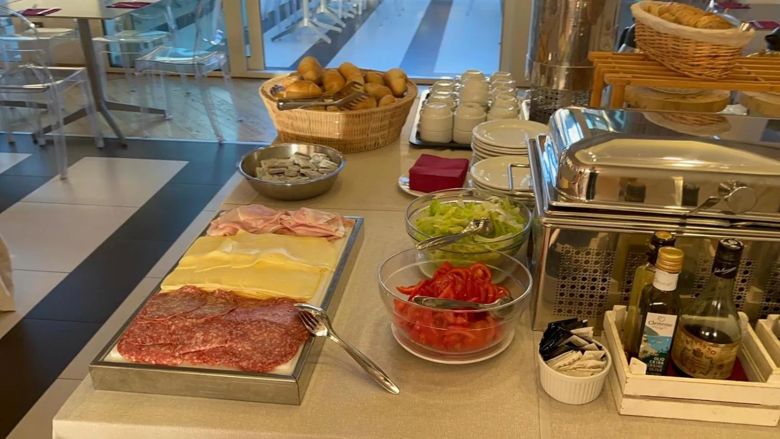 Restaurant/places to eat in Mareneve Resort