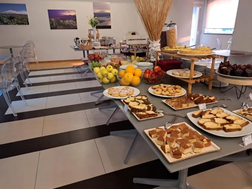 Restaurant/places to eat in Mareneve Resort Restaurant/places to eat in Mareneve Resort